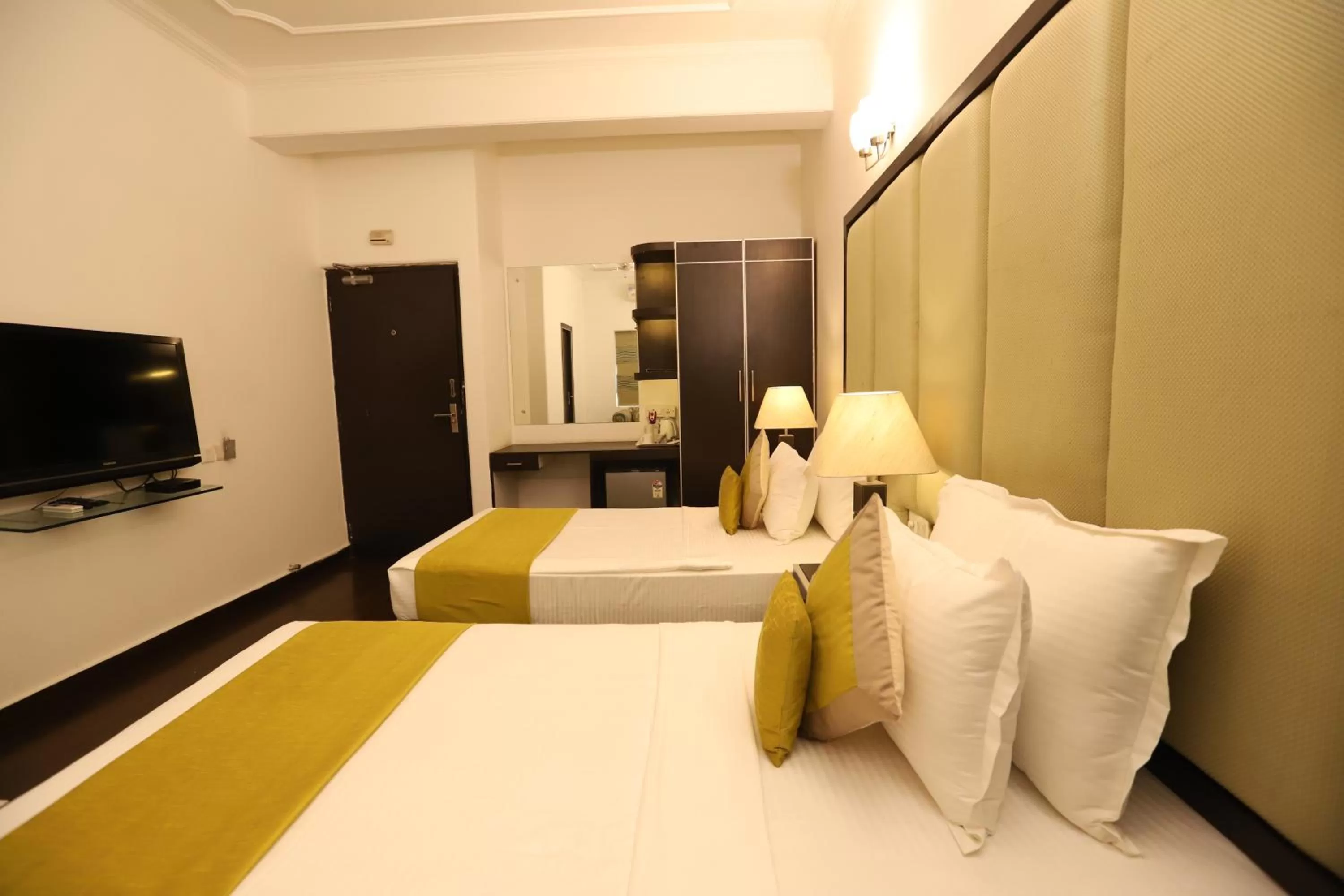 Bed in Hotel Capitol Hills - Greater Kailash Delhi