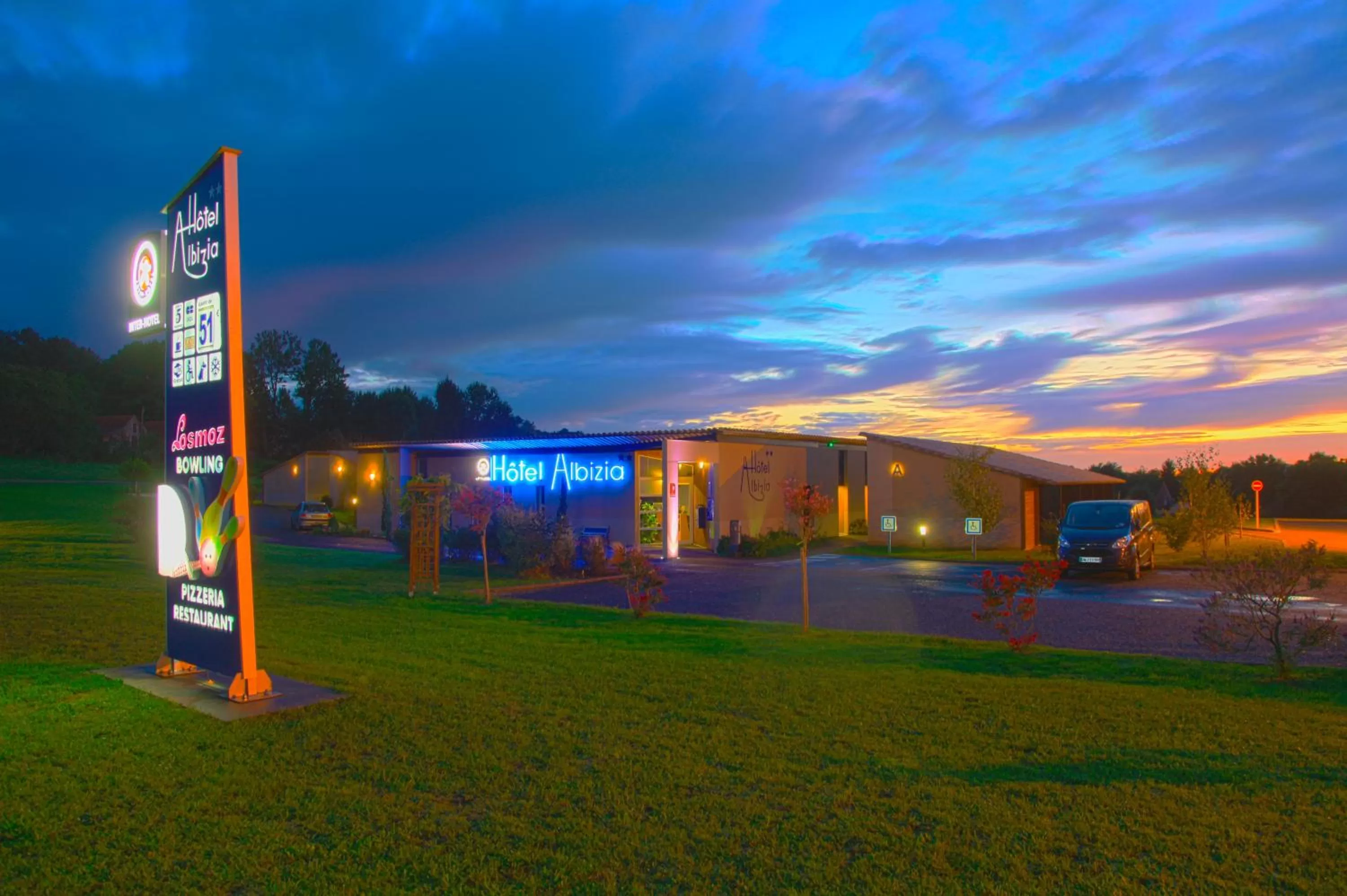 Property logo or sign in The Originals City, Hôtel Albizia, Sarlat-la-Canéda