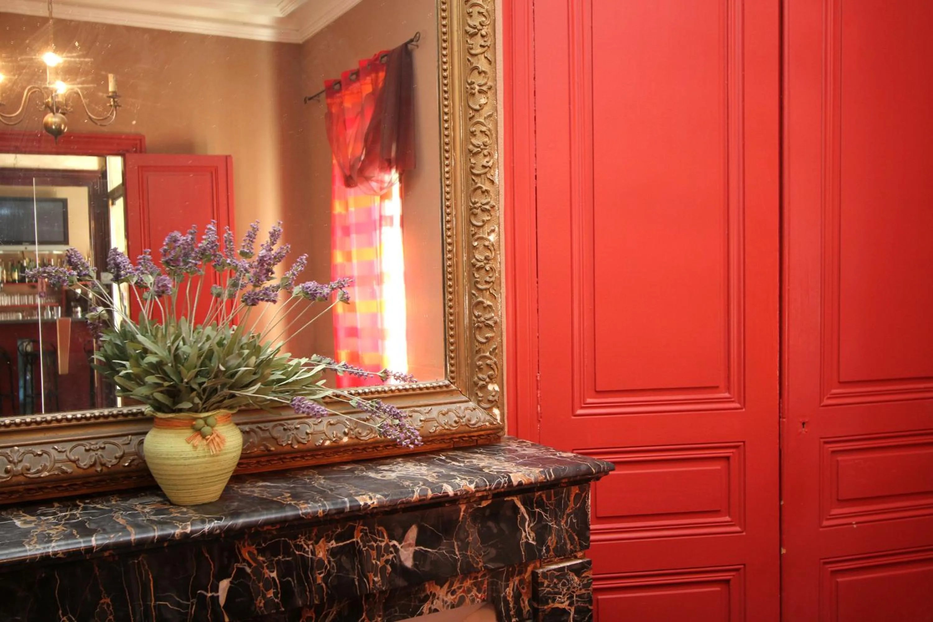 Decorative detail in Logis Hotel Le Clos Des Oliviers