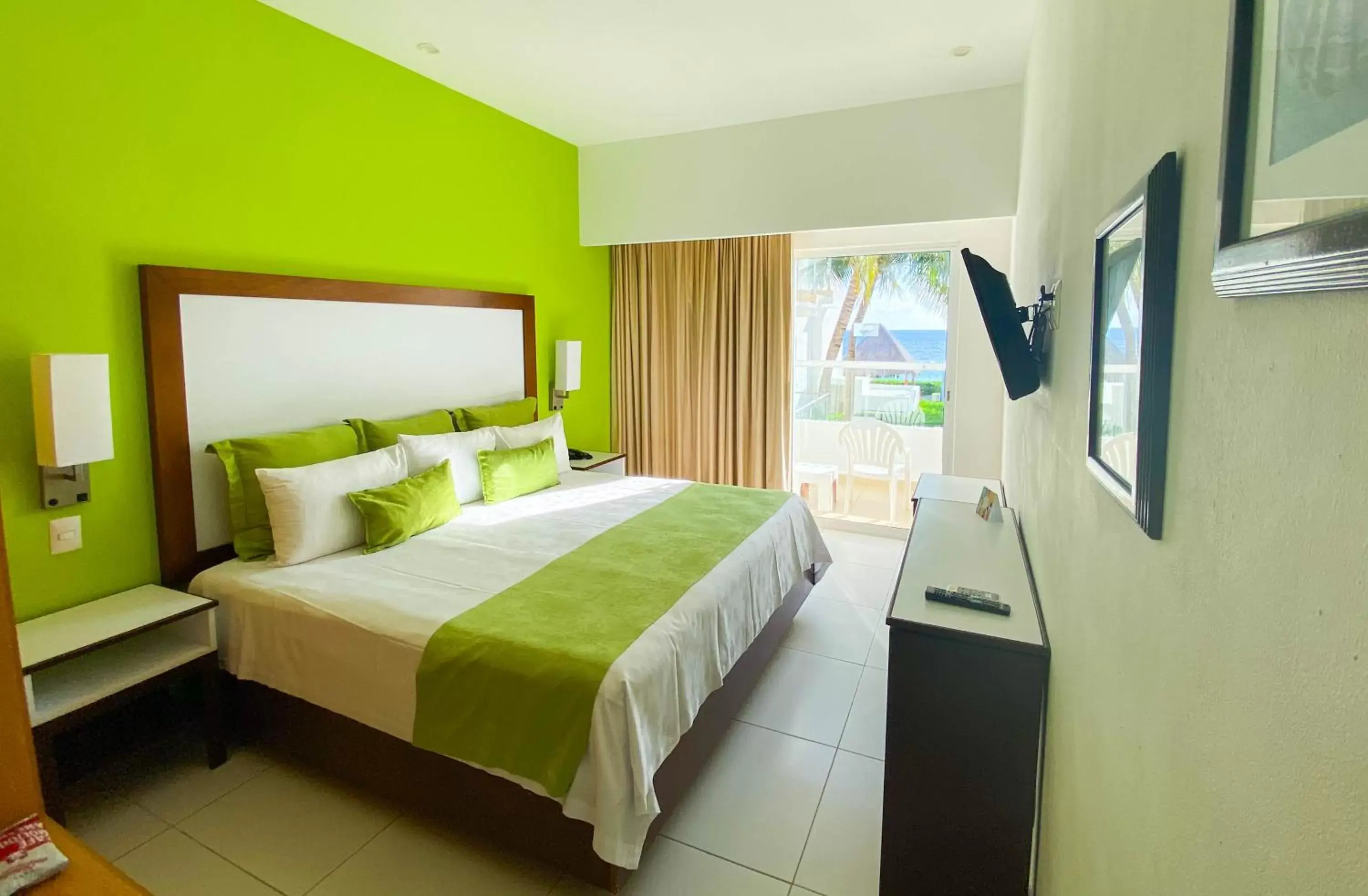 Junior Suite in Cancun Bay All Inclusive Hotel Junior Suite in Cancun Bay All Inclusive Hotel