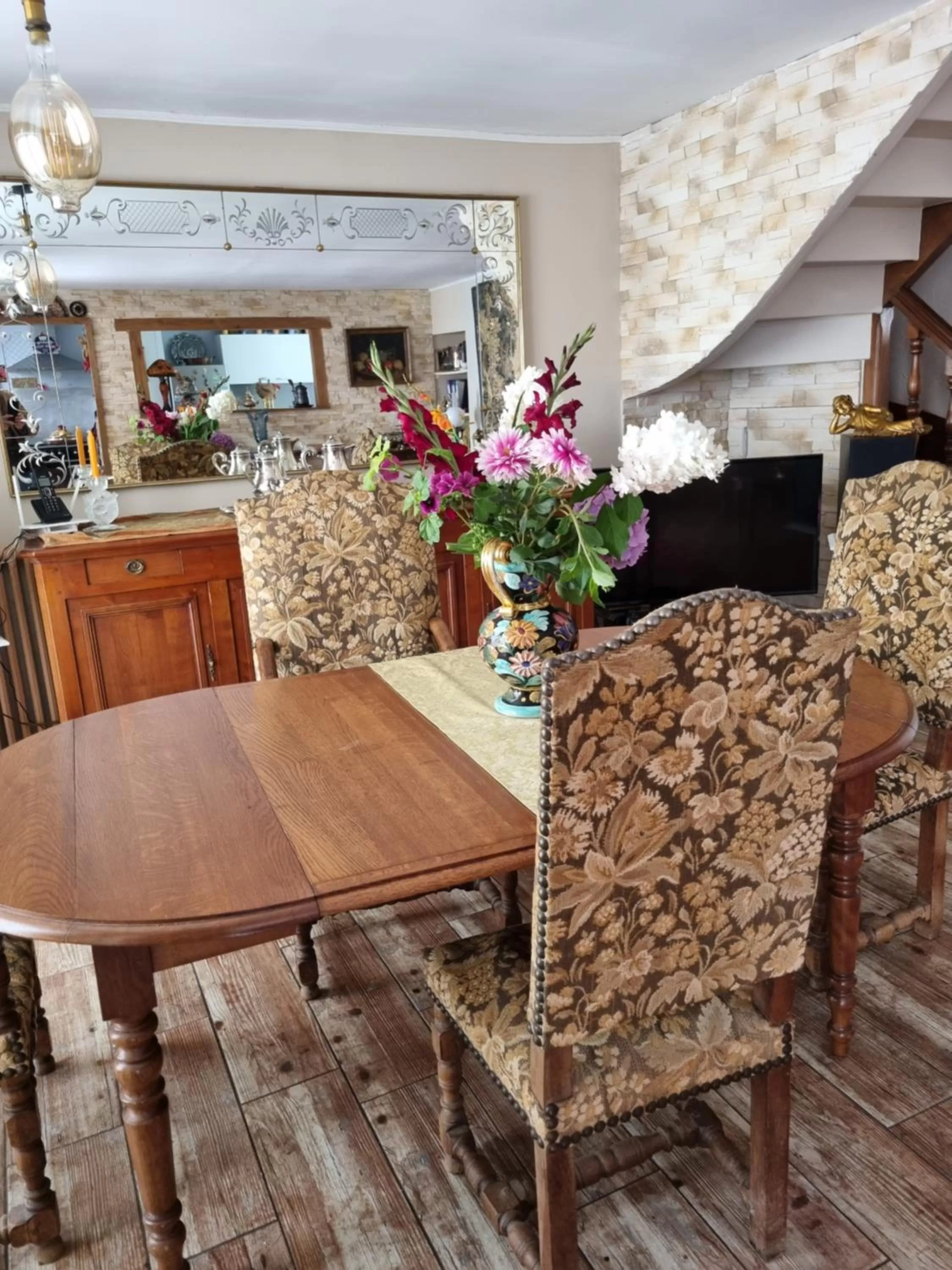 Dining area in Breizh & Breakfast