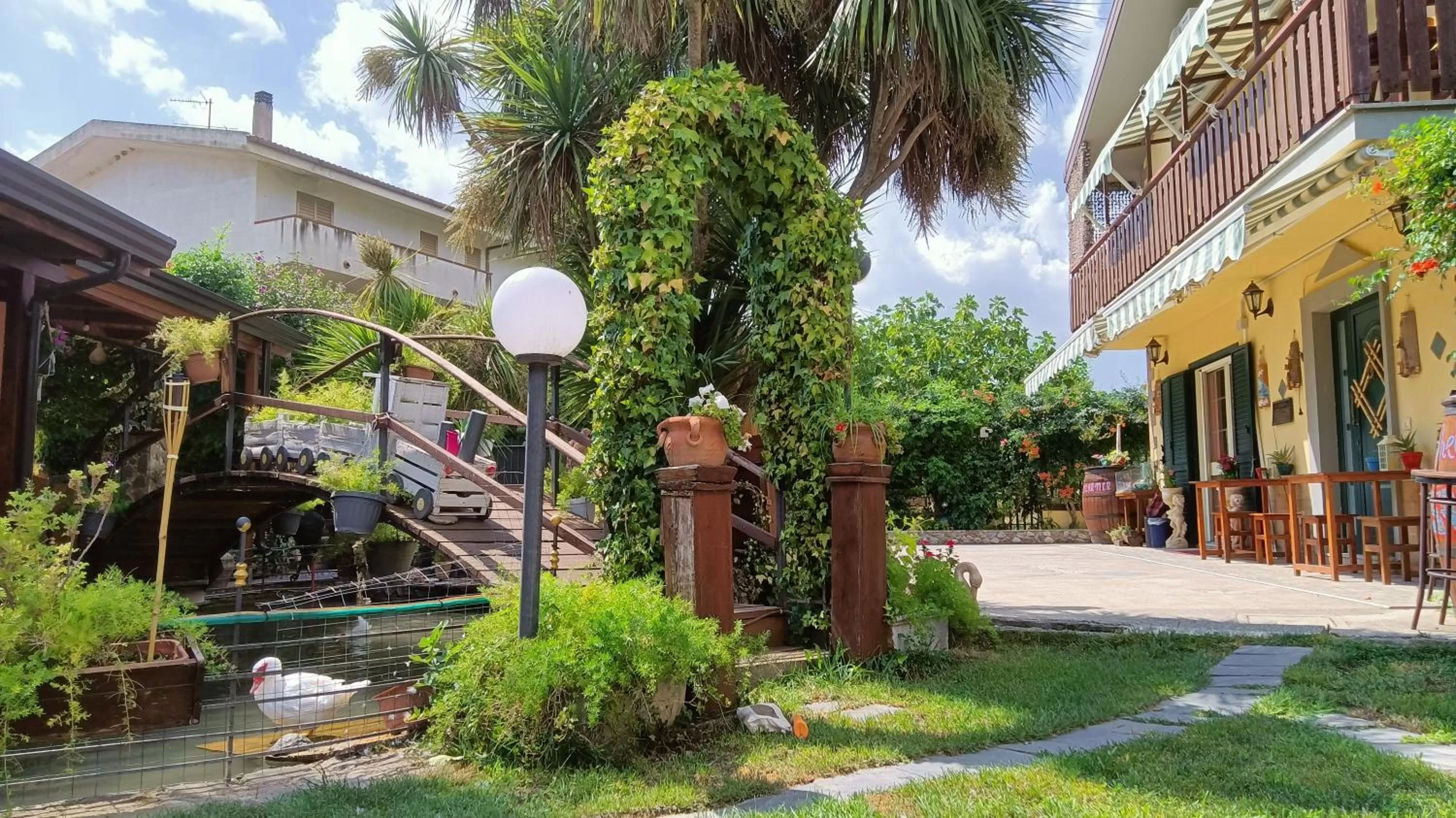 Property building in Il Laghetto