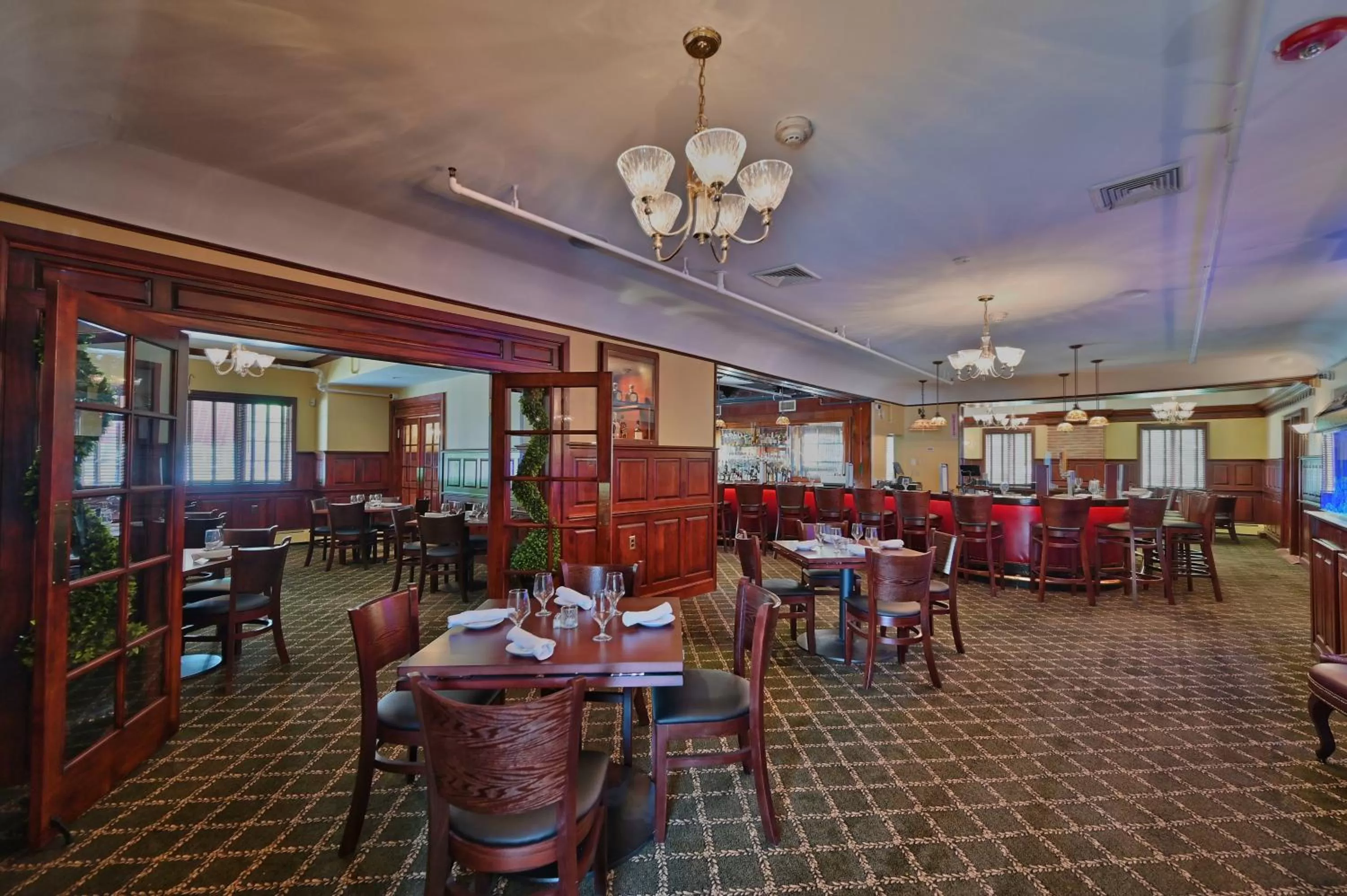 Restaurant/places to eat in Tom Quick Inn