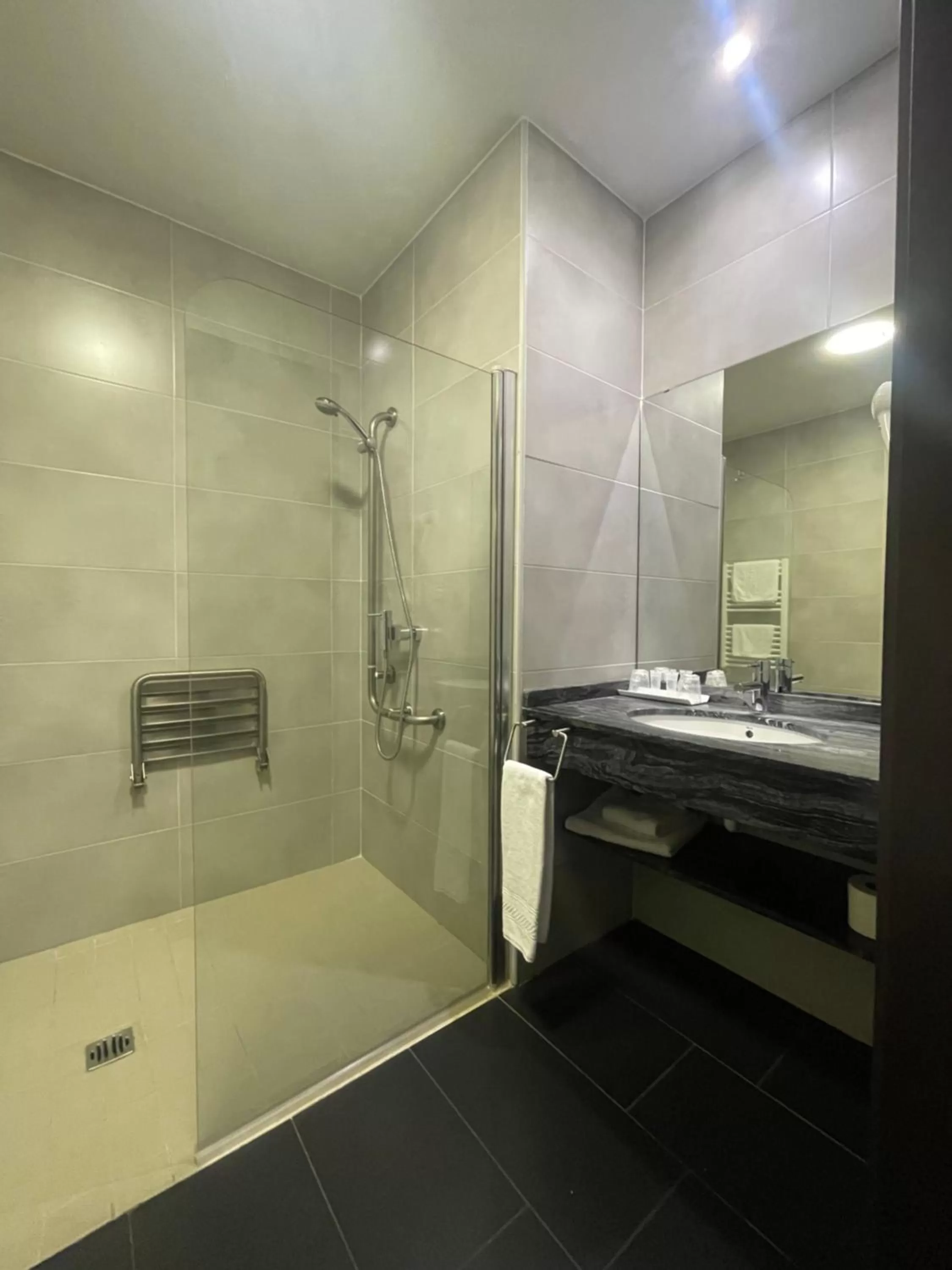 Bathroom in Complejo 24H