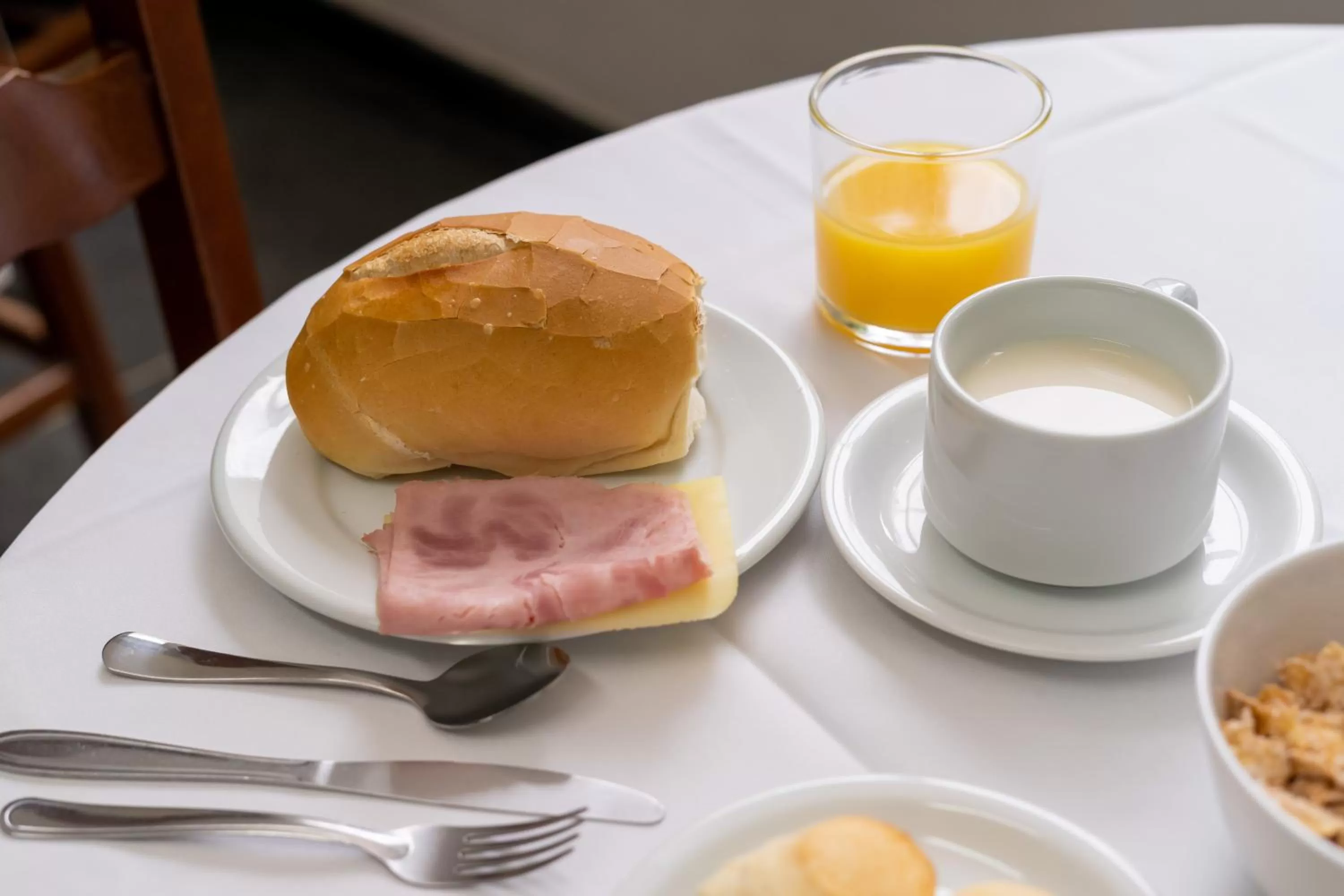 Food and drinks in Bandeirantes Hotel