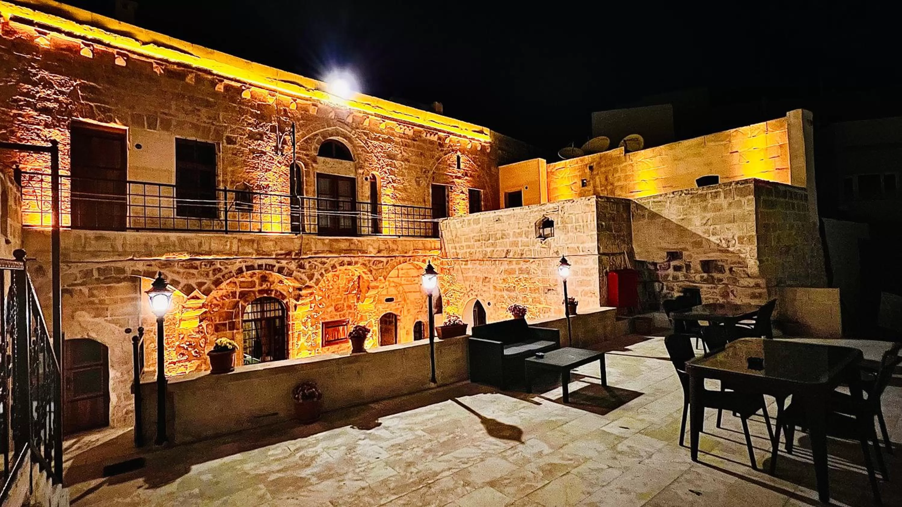 Night in Fairouz Konak Otel