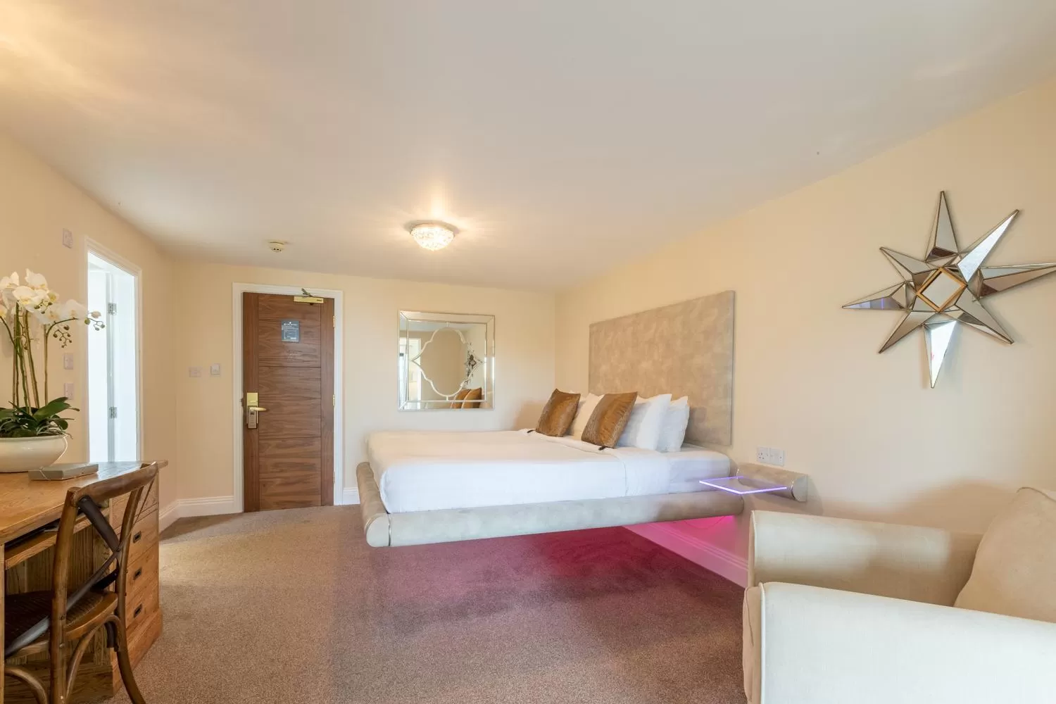 Bed in Lakes Hotel & Spa