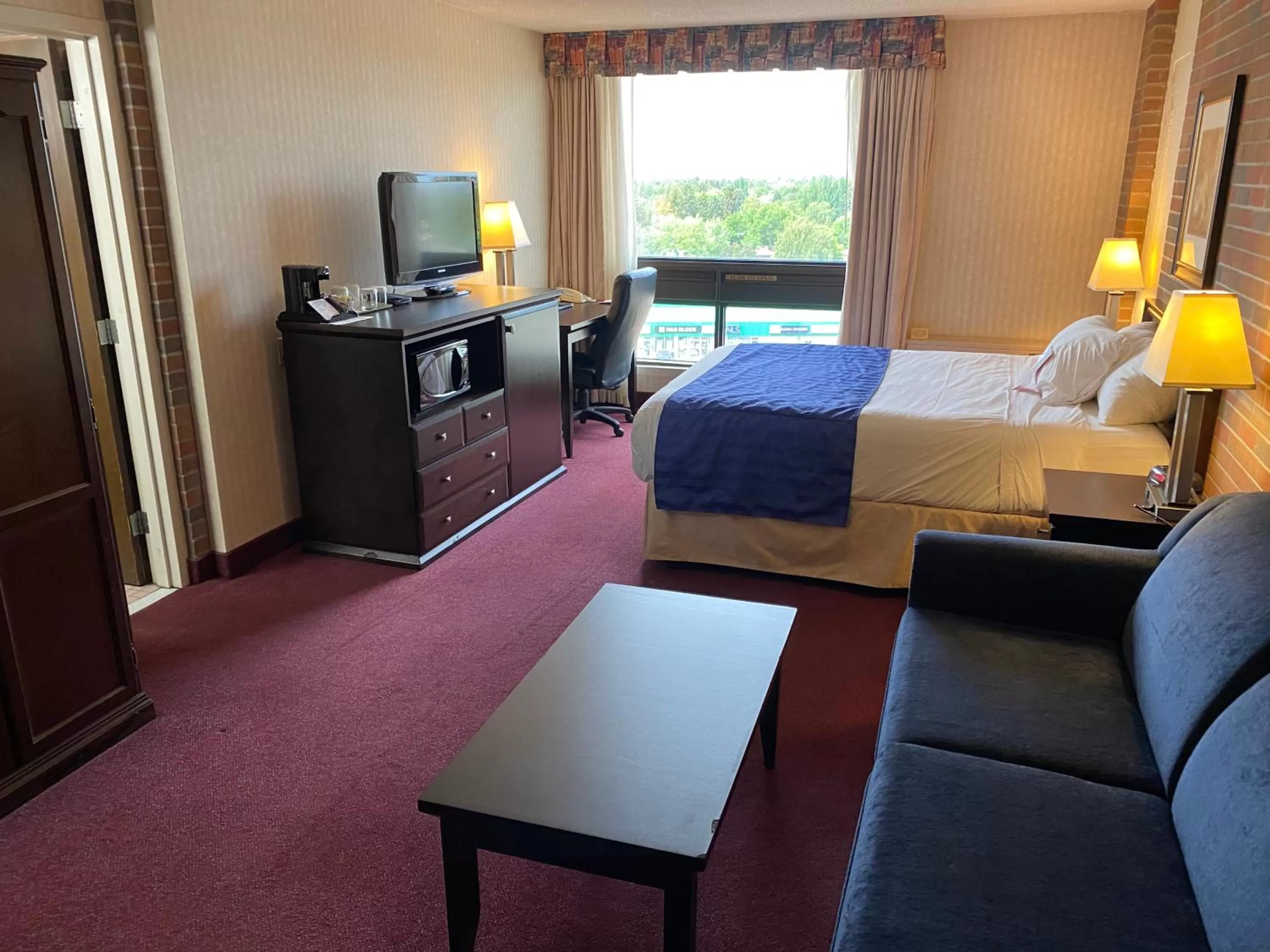 Bed in Ramada by Wyndham Lethbridge