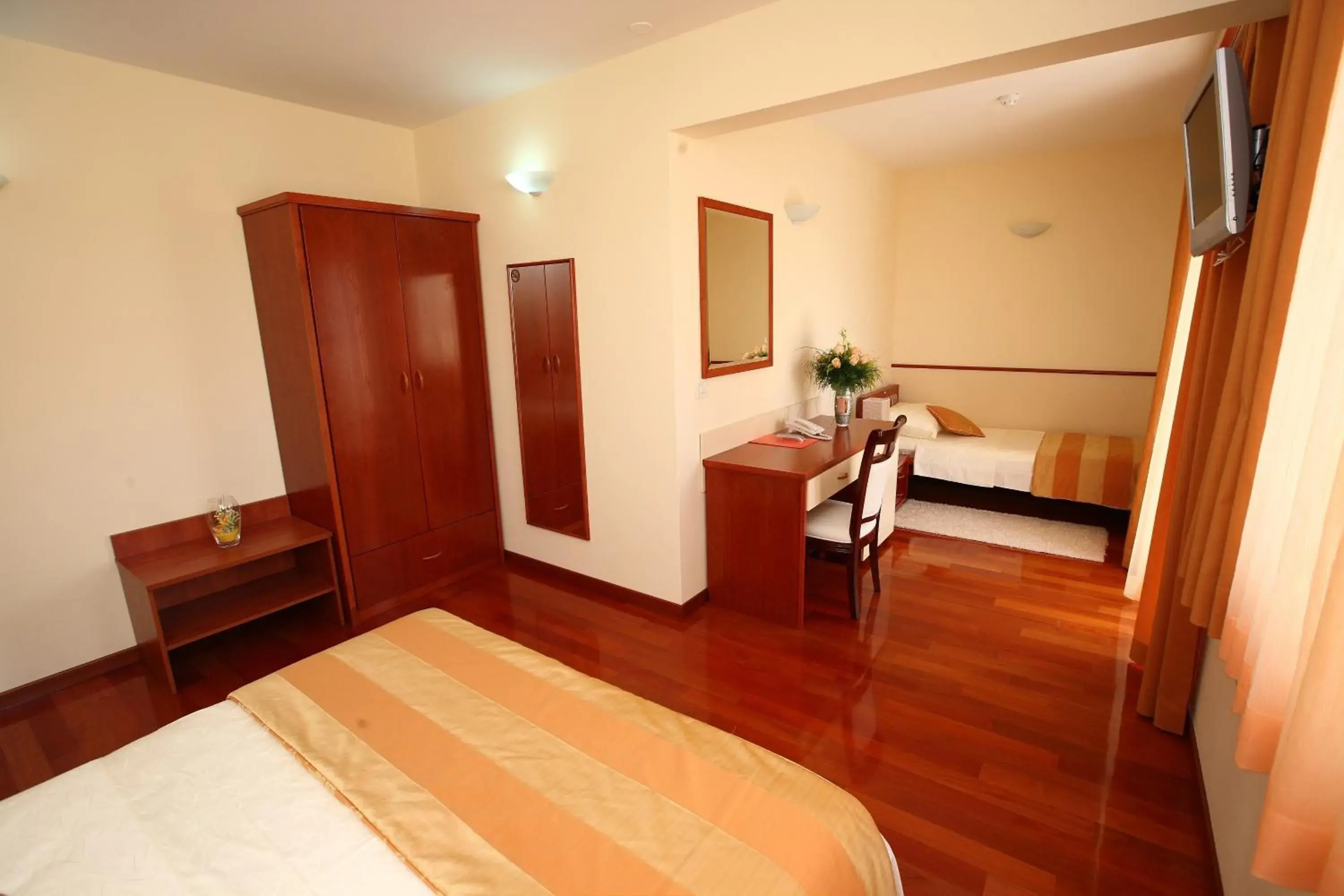 Triple Room in Hotel Trogir Palace Triple Room in Hotel Trogir Palace