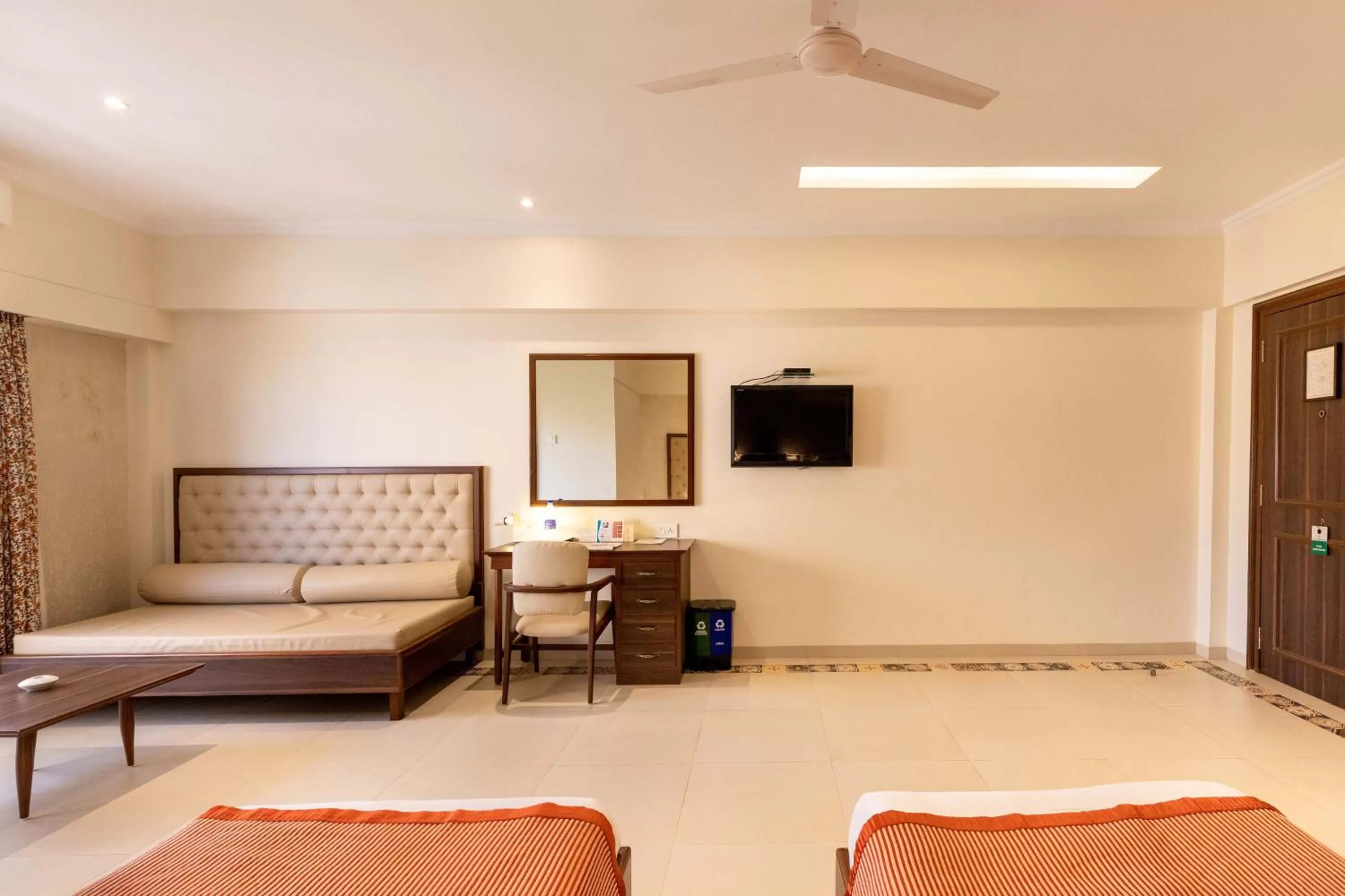 Bedroom, Bed in West End Hotel Opp Bombay Hospital