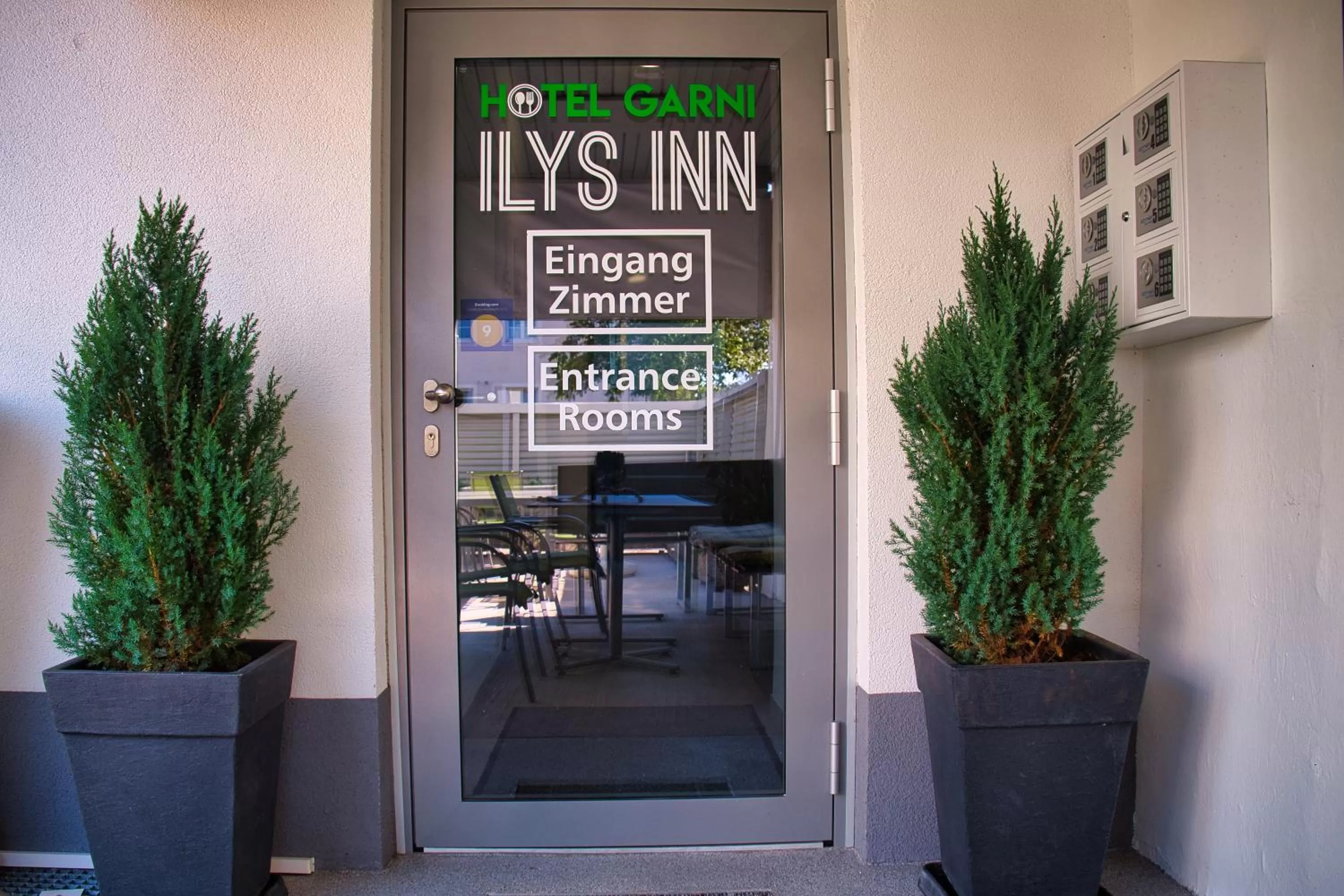 Area and facilities in Hotel Garni Ilys Inn