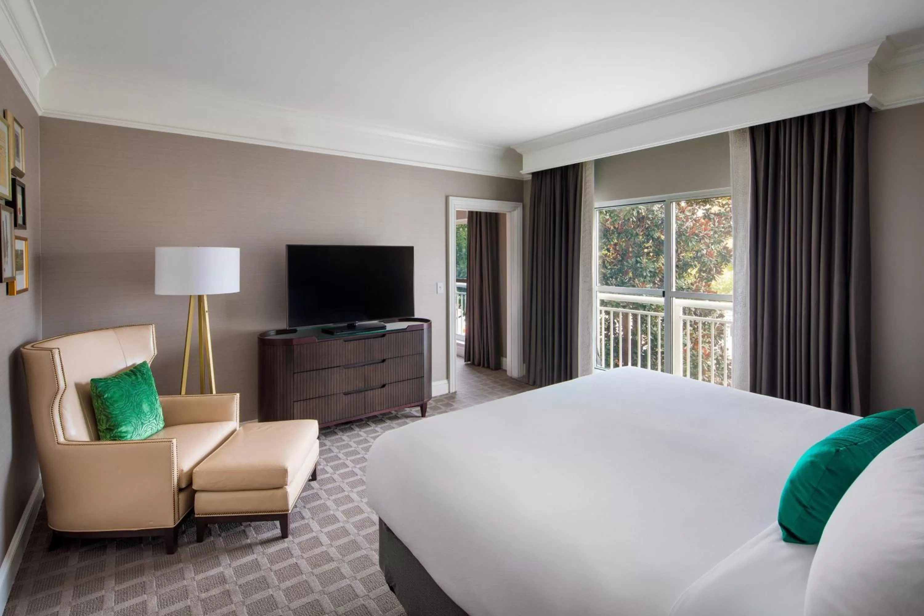 Bedroom, Bed in The Ballantyne, a Luxury Collection Hotel, Charlotte