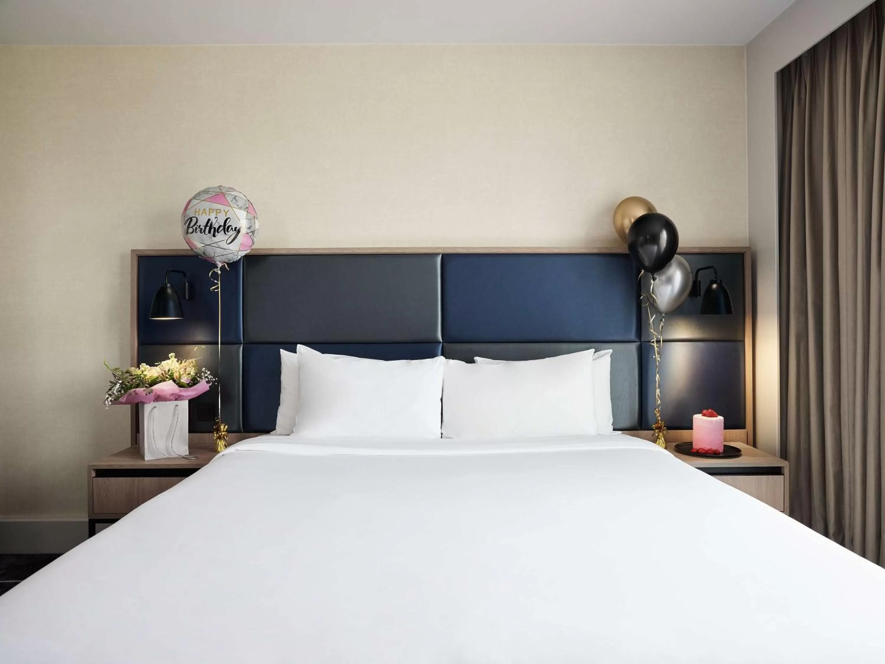 Bedroom, Bed in Hyatt Regency Manchester