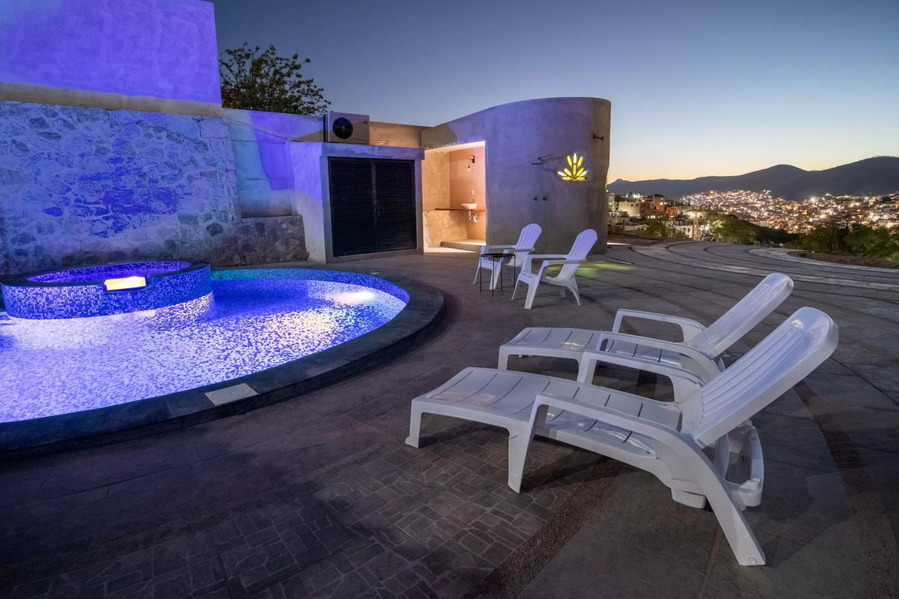 Property building in Casa de Tillie