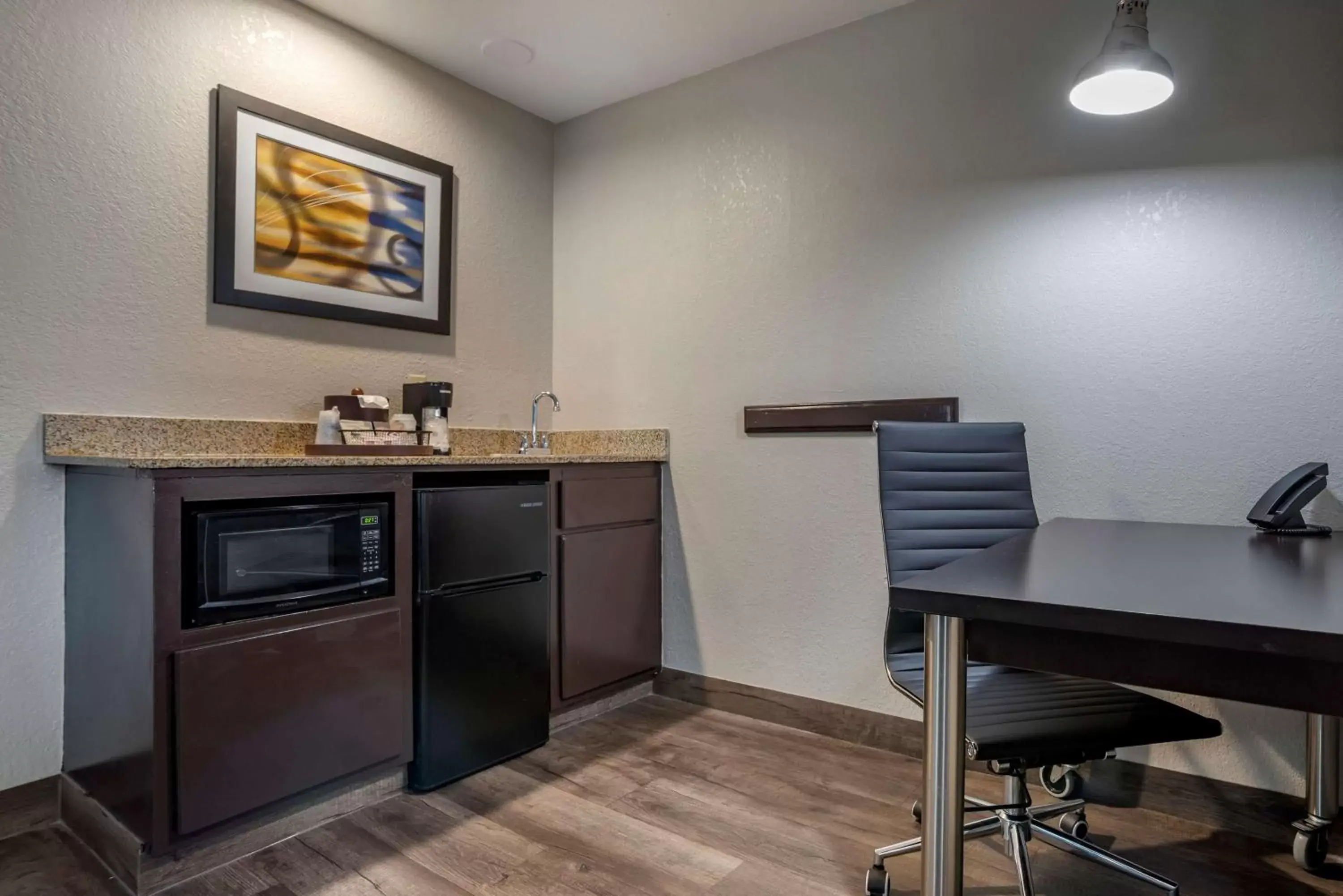 King Suite in Best Western Carlton Suites King Suite in Best Western Carlton Suites