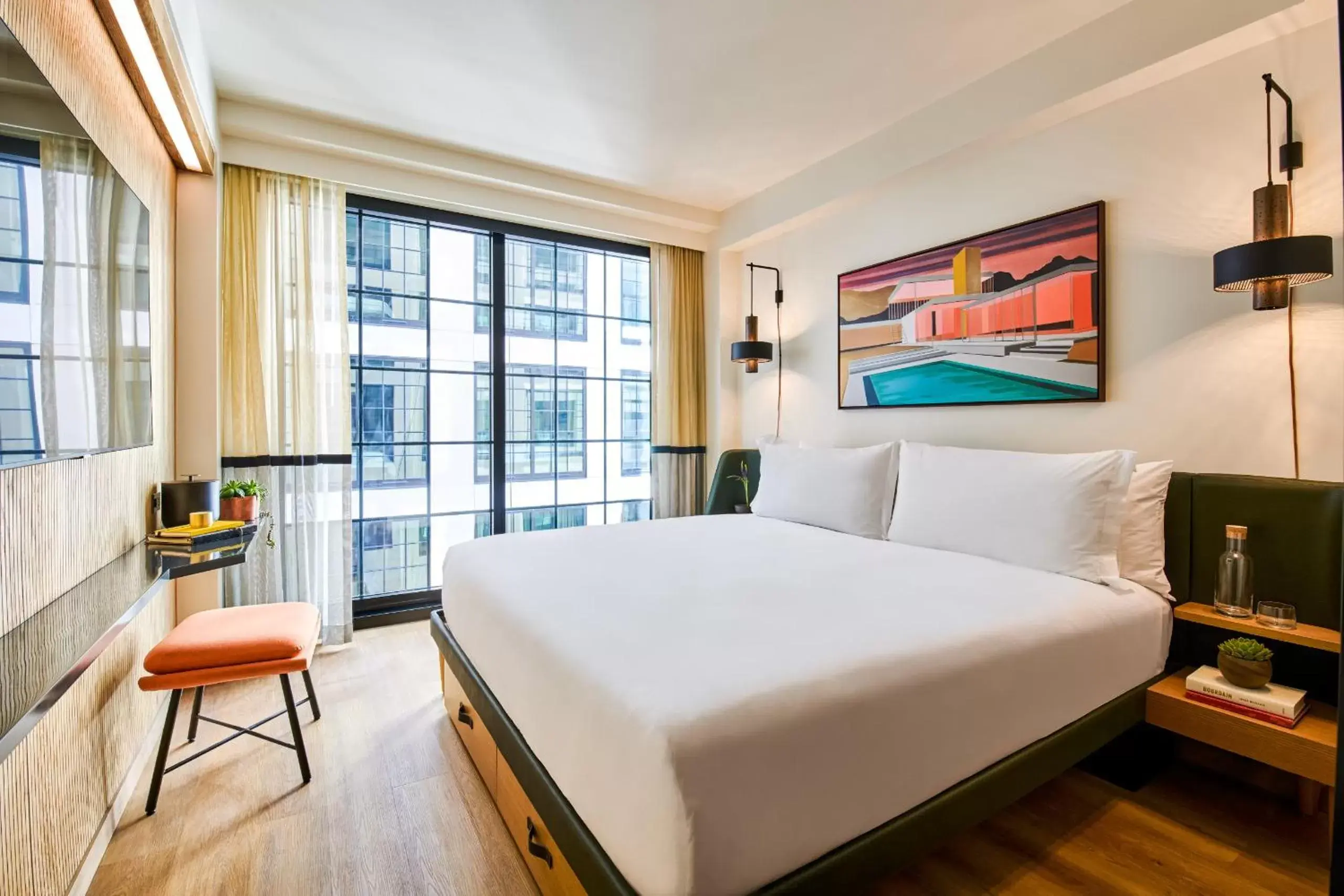 King Room - Atrium in HOLLYWOOD VOLUME, a Tribute Portfolio Hotel King Room - Atrium in HOLLYWOOD VOLUME, a Tribute Portfolio Hotel