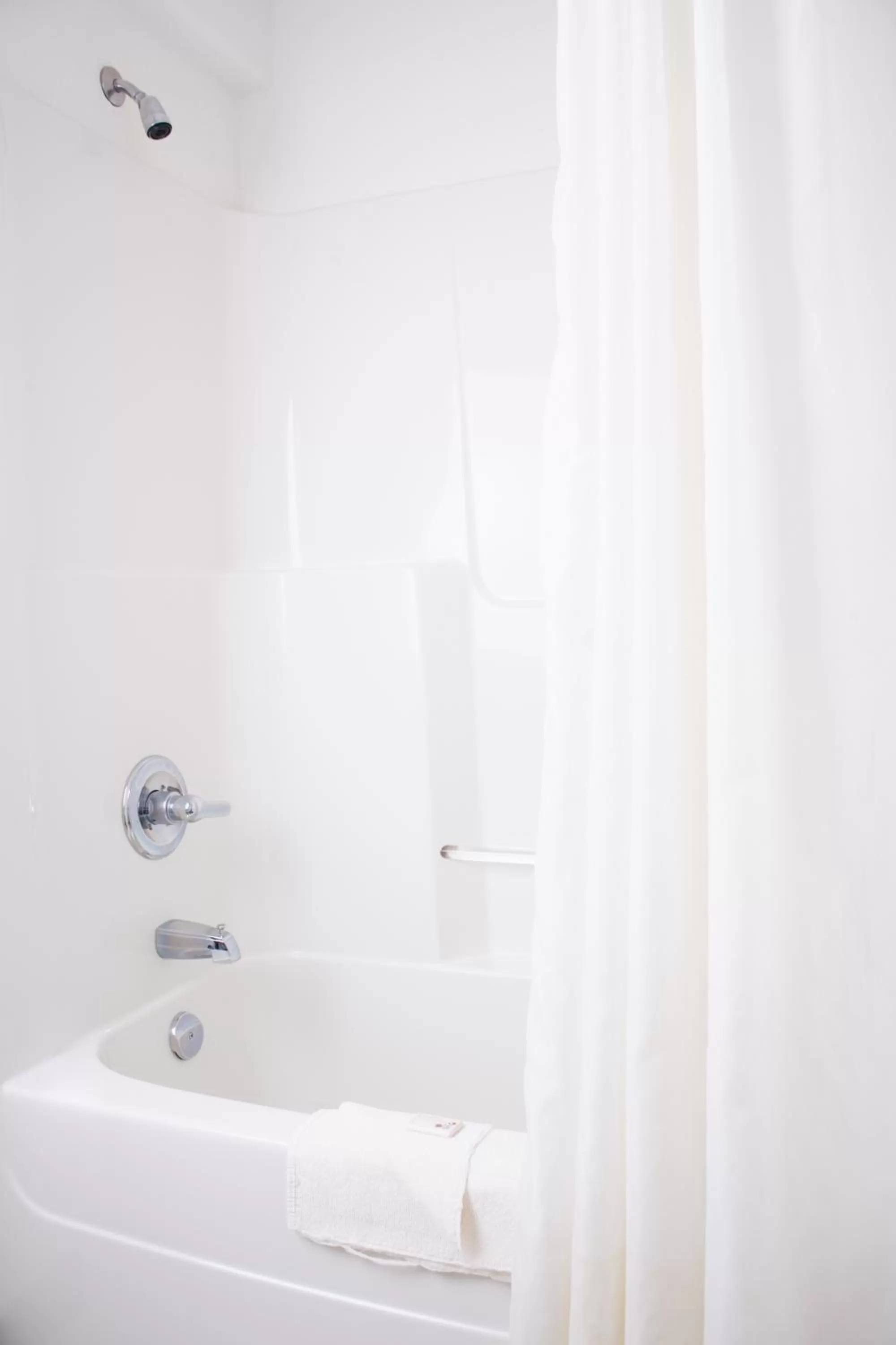 Shower in Country Club Inn