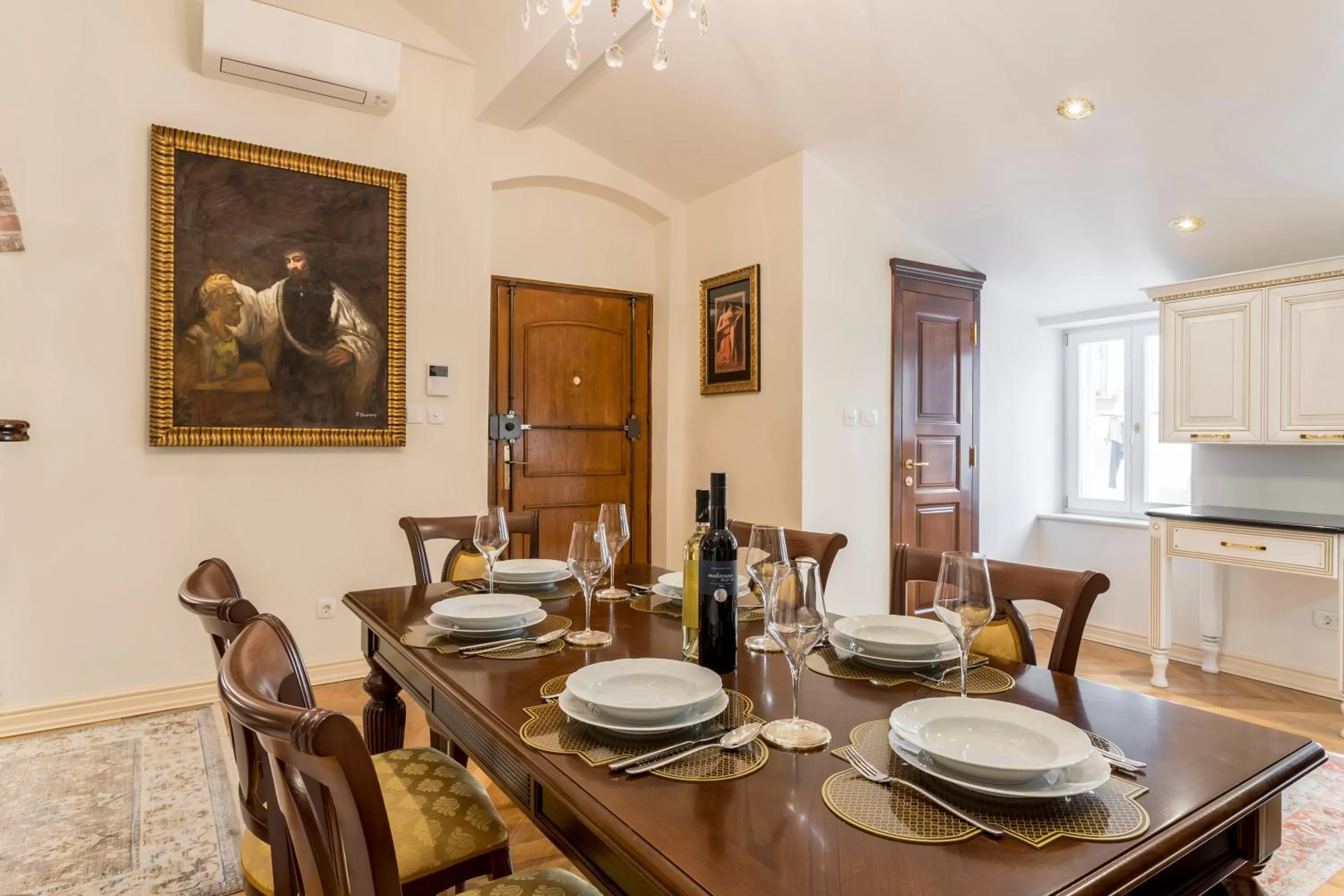 Dining area in Villa Nepos Hotel