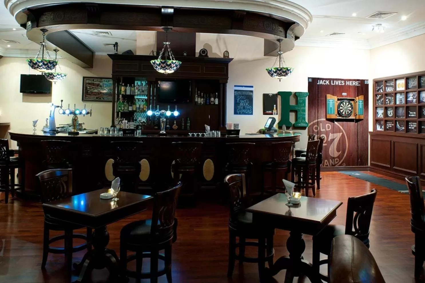 Lounge or bar in Sunday Hotel Holiday international Dubai