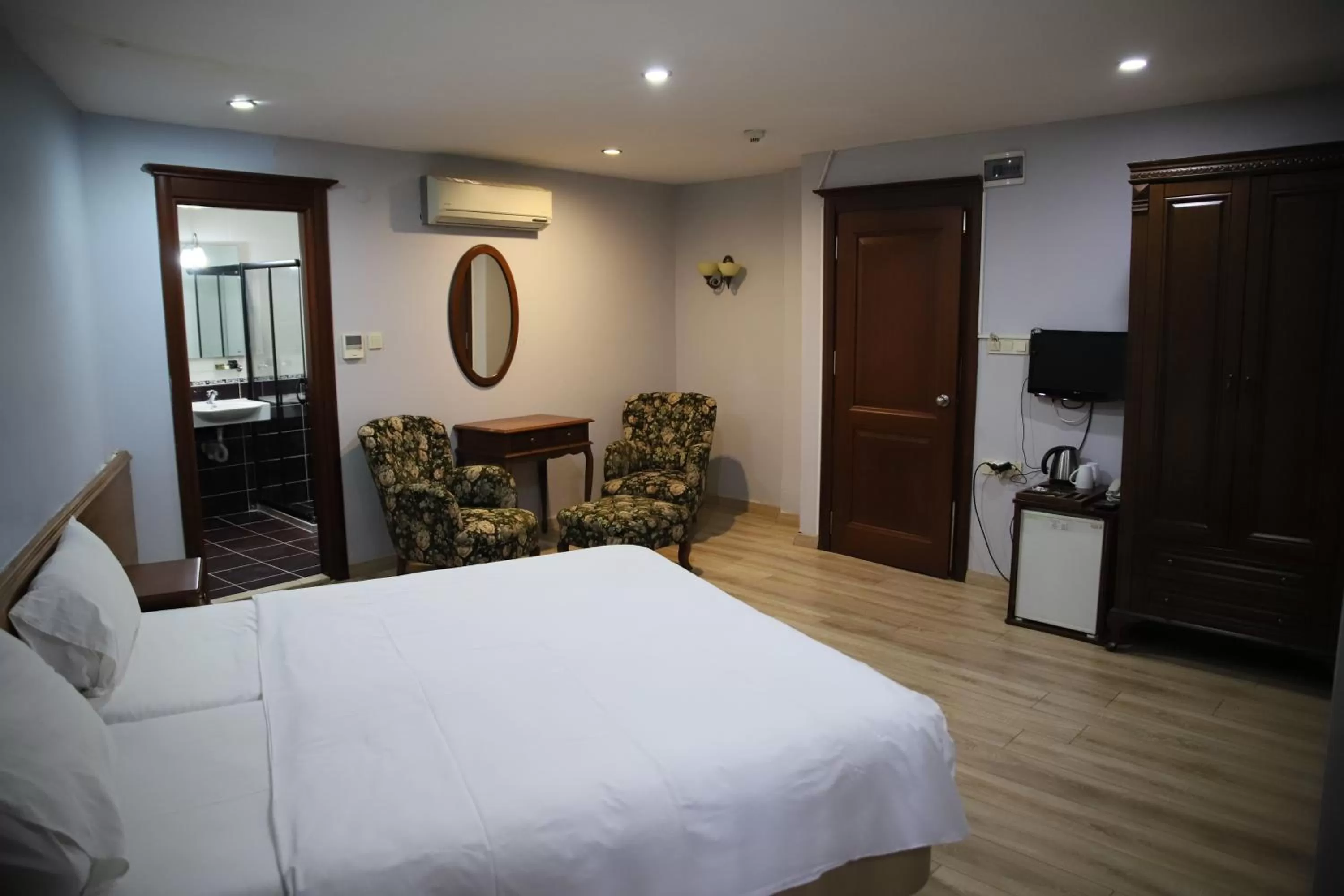 Photo of the whole room in Basileus Hotel