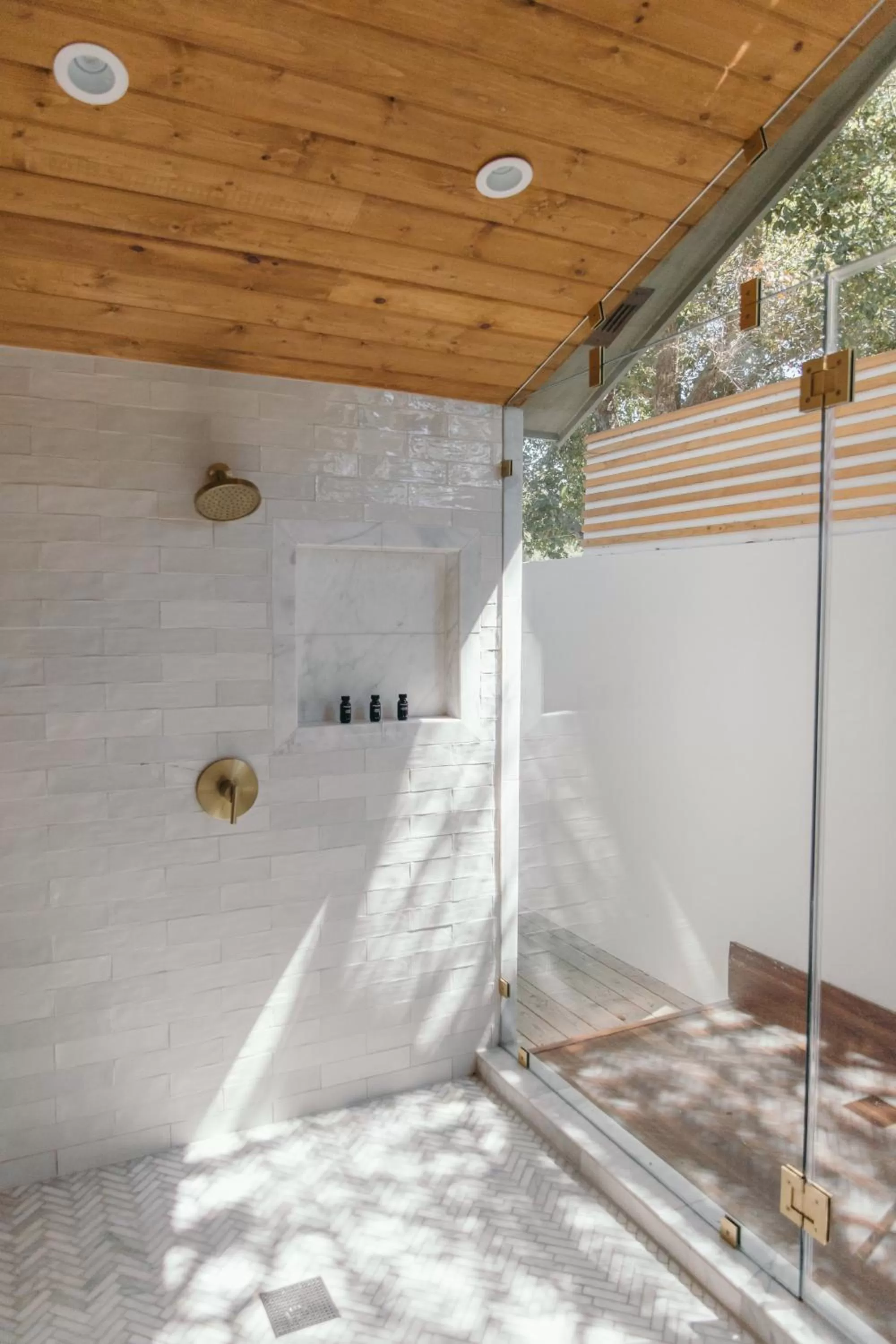 Shower in CALAMIGOS RANCH Resort & Spa