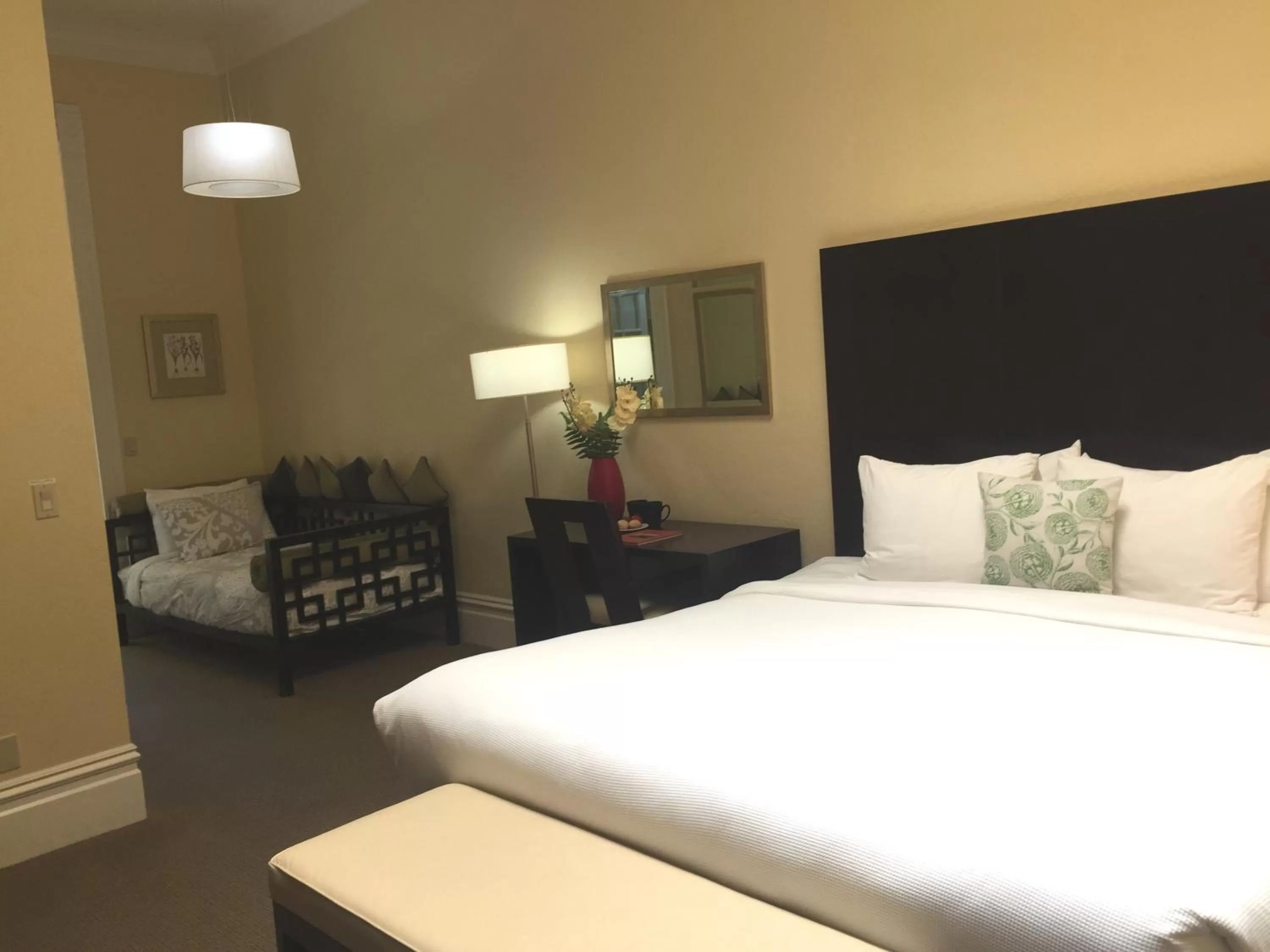 Bedroom, Bed in Healdsburg Inn on the Plaza, A Four Sisters Inn