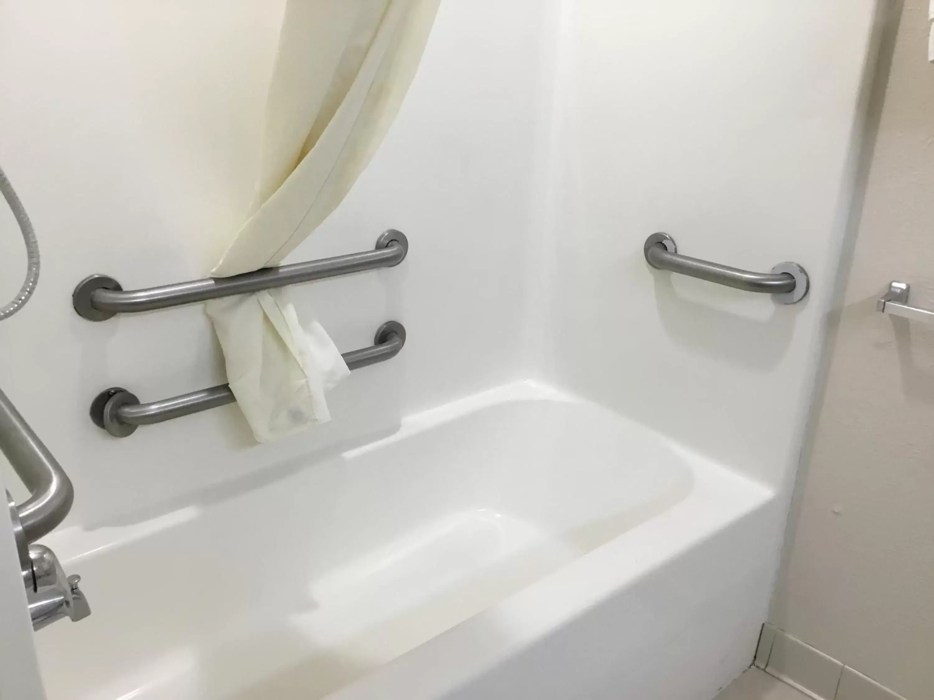 King Suite - Mobility Access/Non-Smoking in Microtel Inn & Suites by Wyndham Augusta/Riverwatch King Suite - Mobility Access/Non-Smoking in Microtel Inn & Suites by Wyndham Augusta/Riverwatch