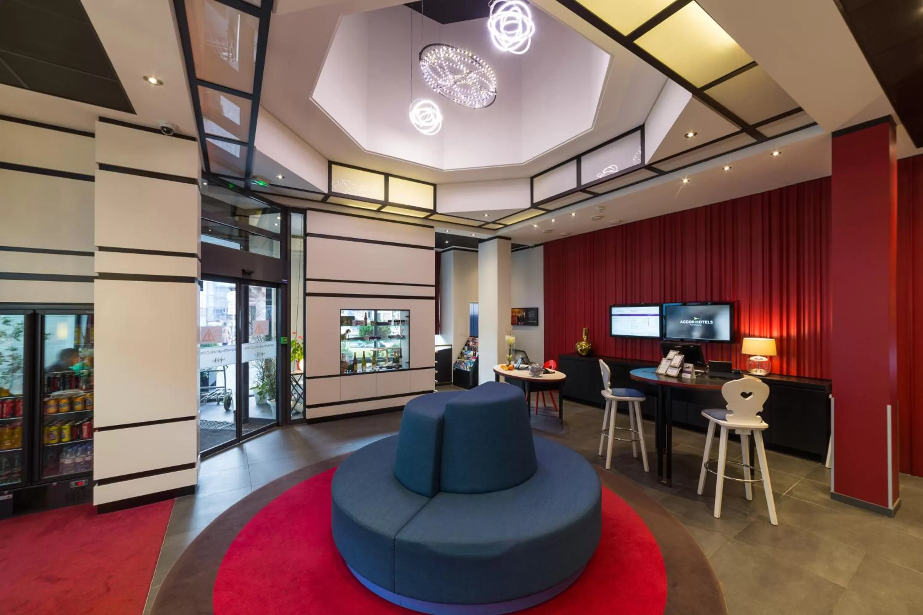 Lobby or reception in Mercure Strasbourg Centre