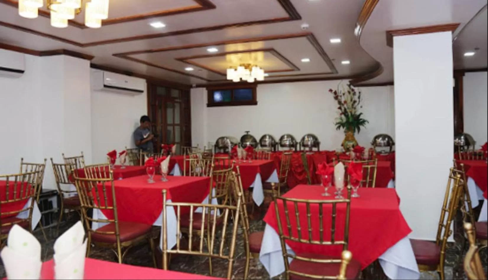 Meeting/conference room, Restaurant/Places to Eat in CLN Boutique Hotel