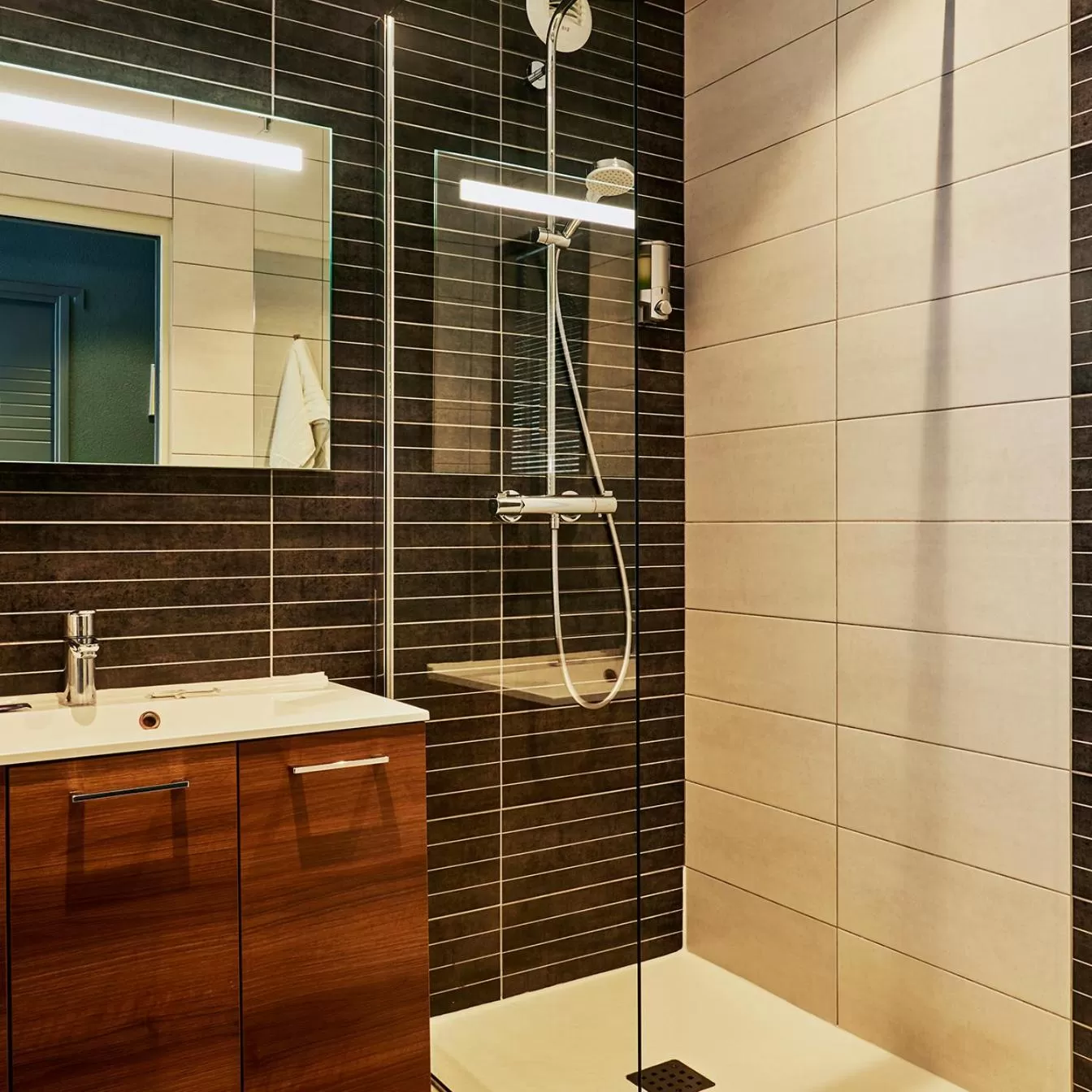 Special Offer - Double Room Garden Side in La Cremaillere