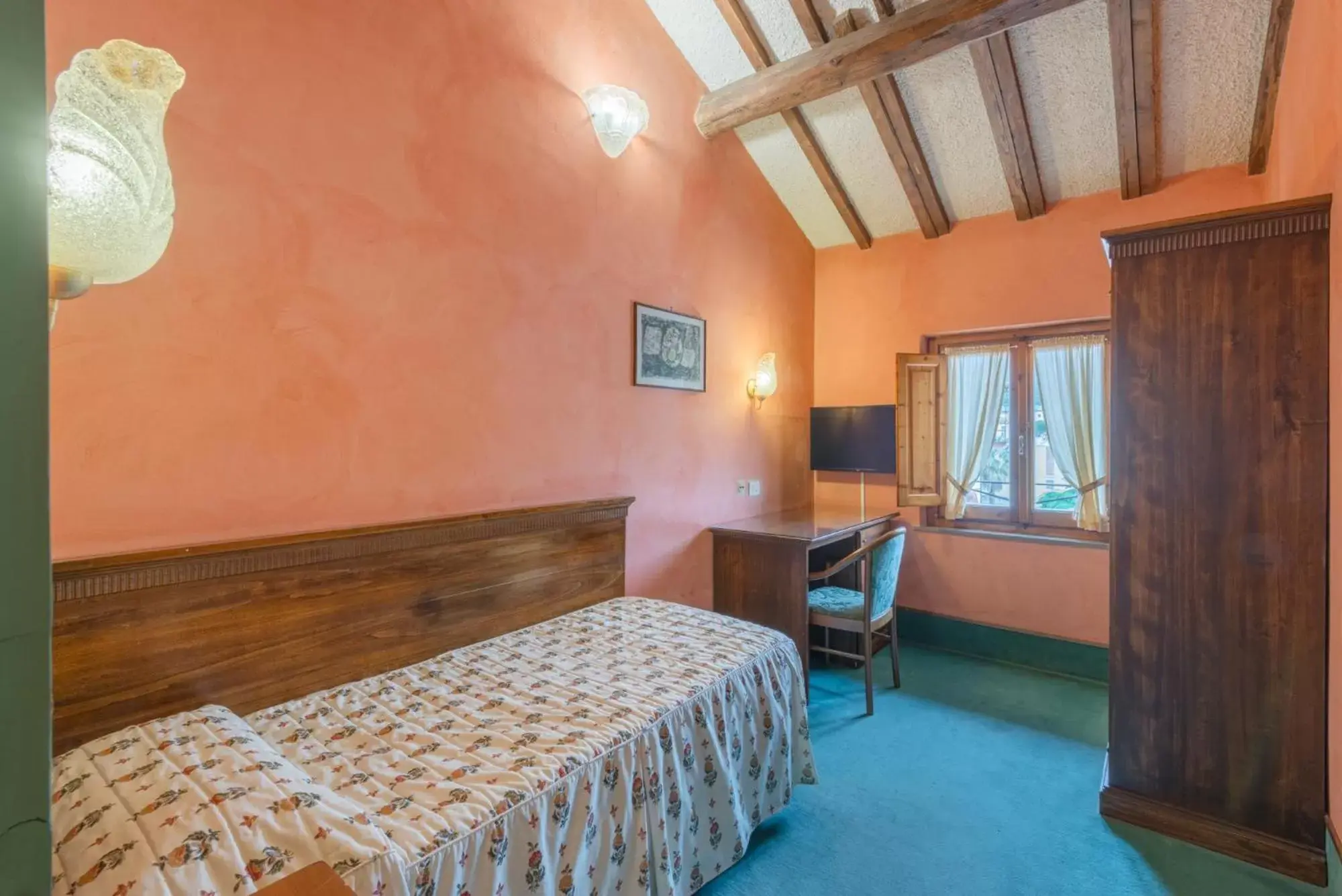 Standard Single Room in Hotel Minerva Palace Standard Single Room in Hotel Minerva Palace