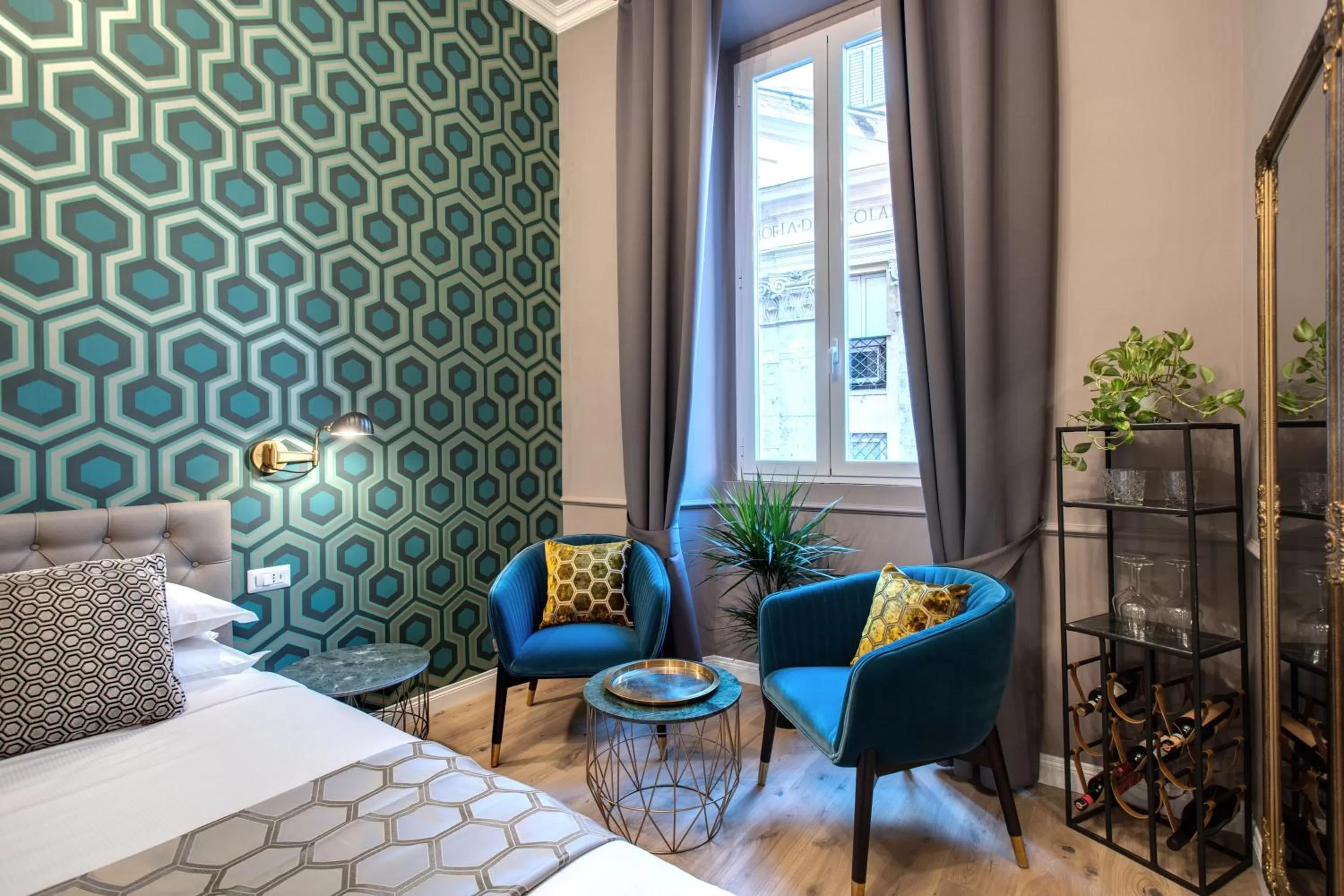 Bed in Tree Charme Parliament Boutique Hotel