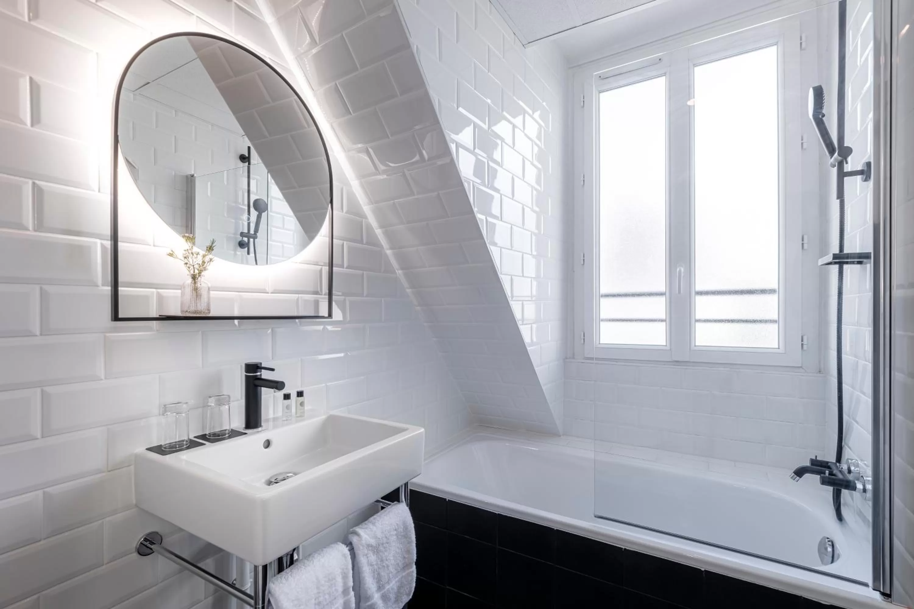 Bathroom in 9Hotel Bastille-Lyon