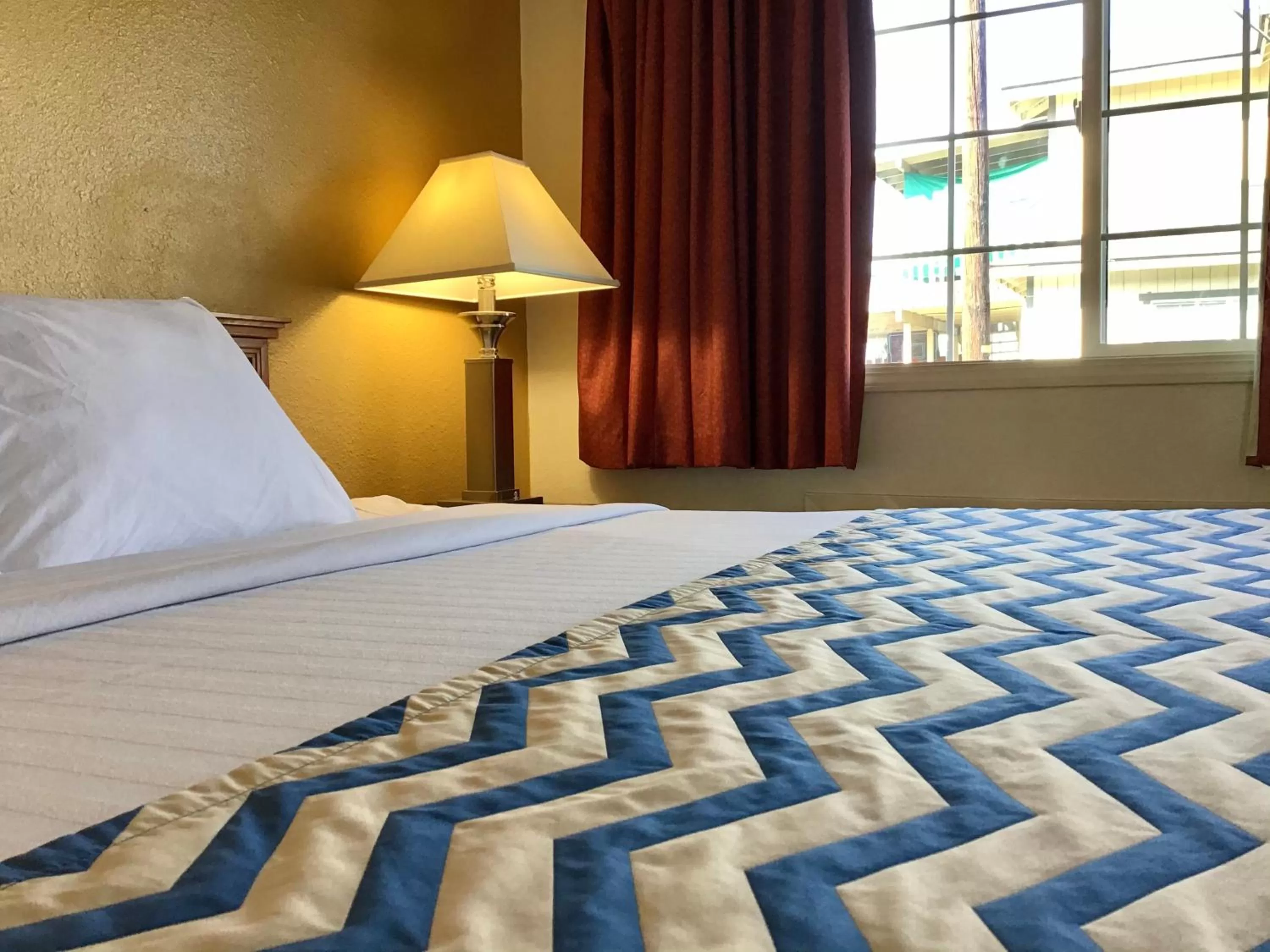 Bed in Travelodge by Wyndham Pendleton OR