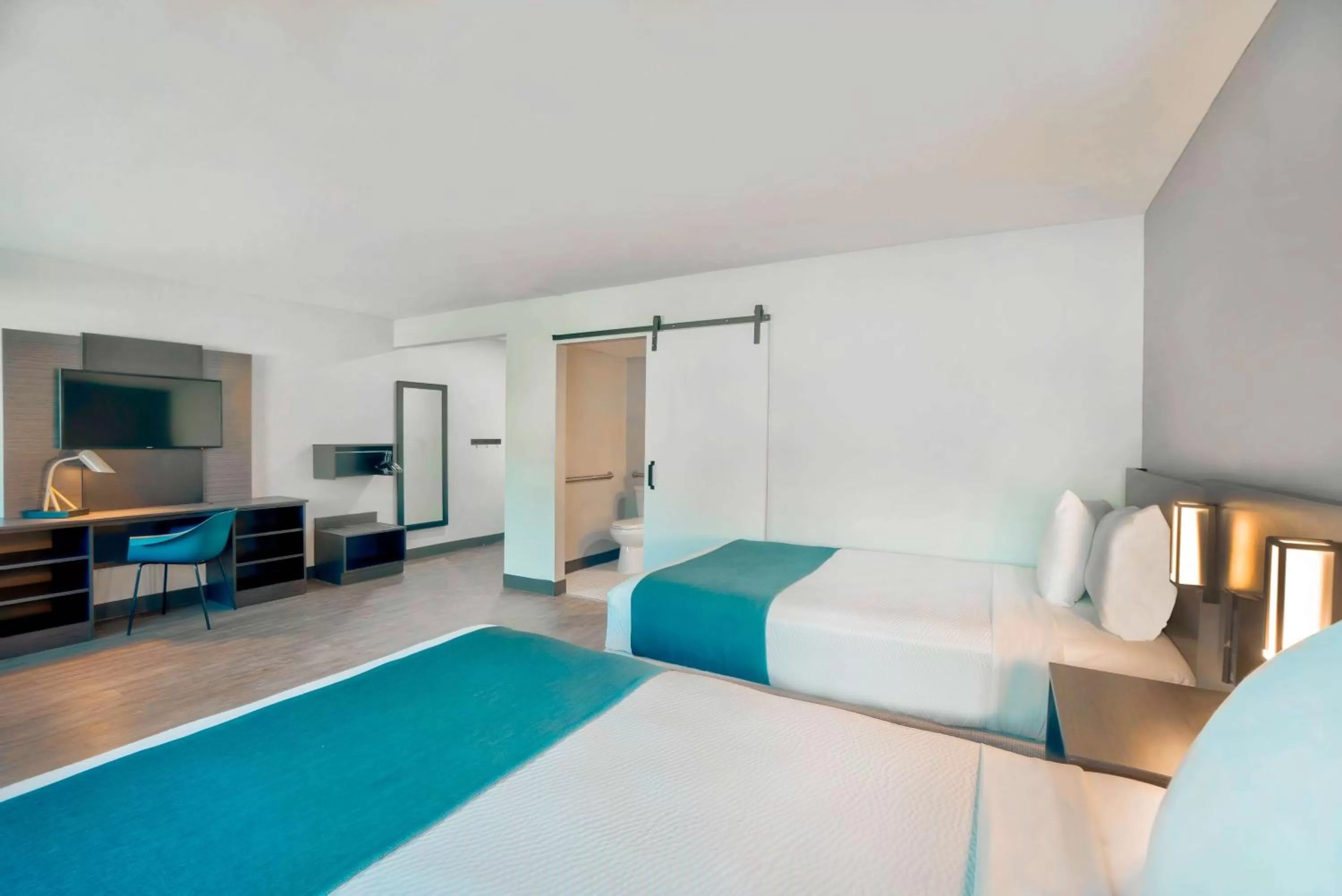 Bed in Motel 6-Fort Lauderdale, FL