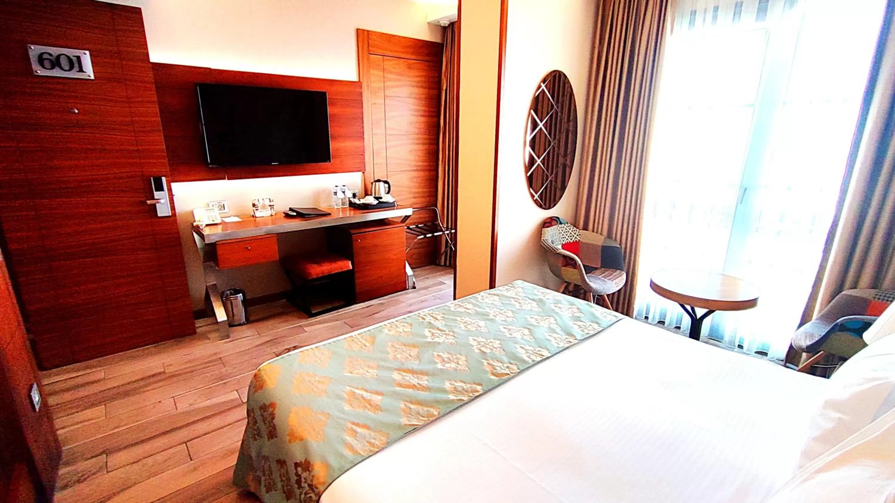 Massage, Bed in Old Port Hotel