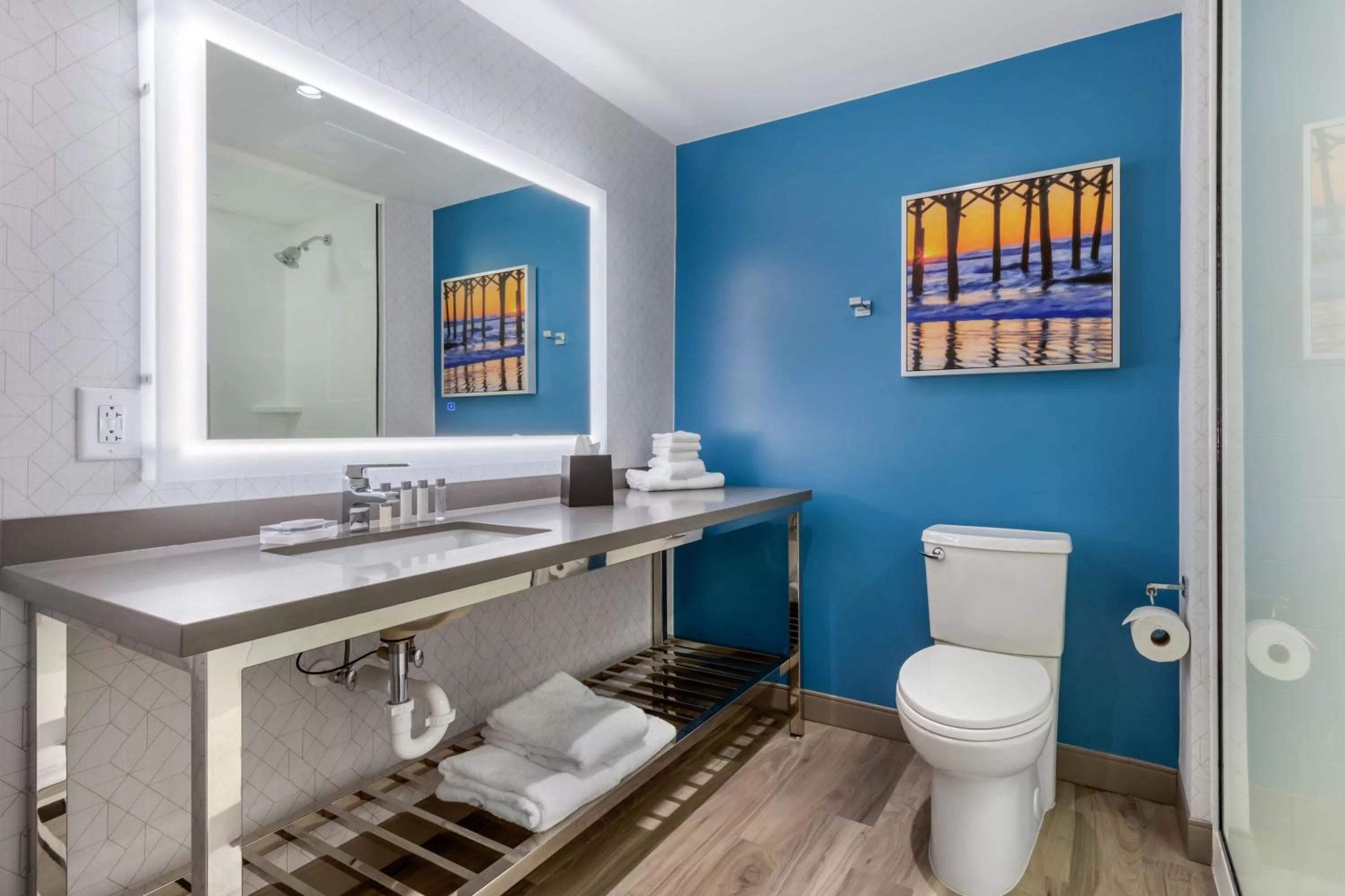 Bathroom in DoubleTree by Hilton Charleston Riverview