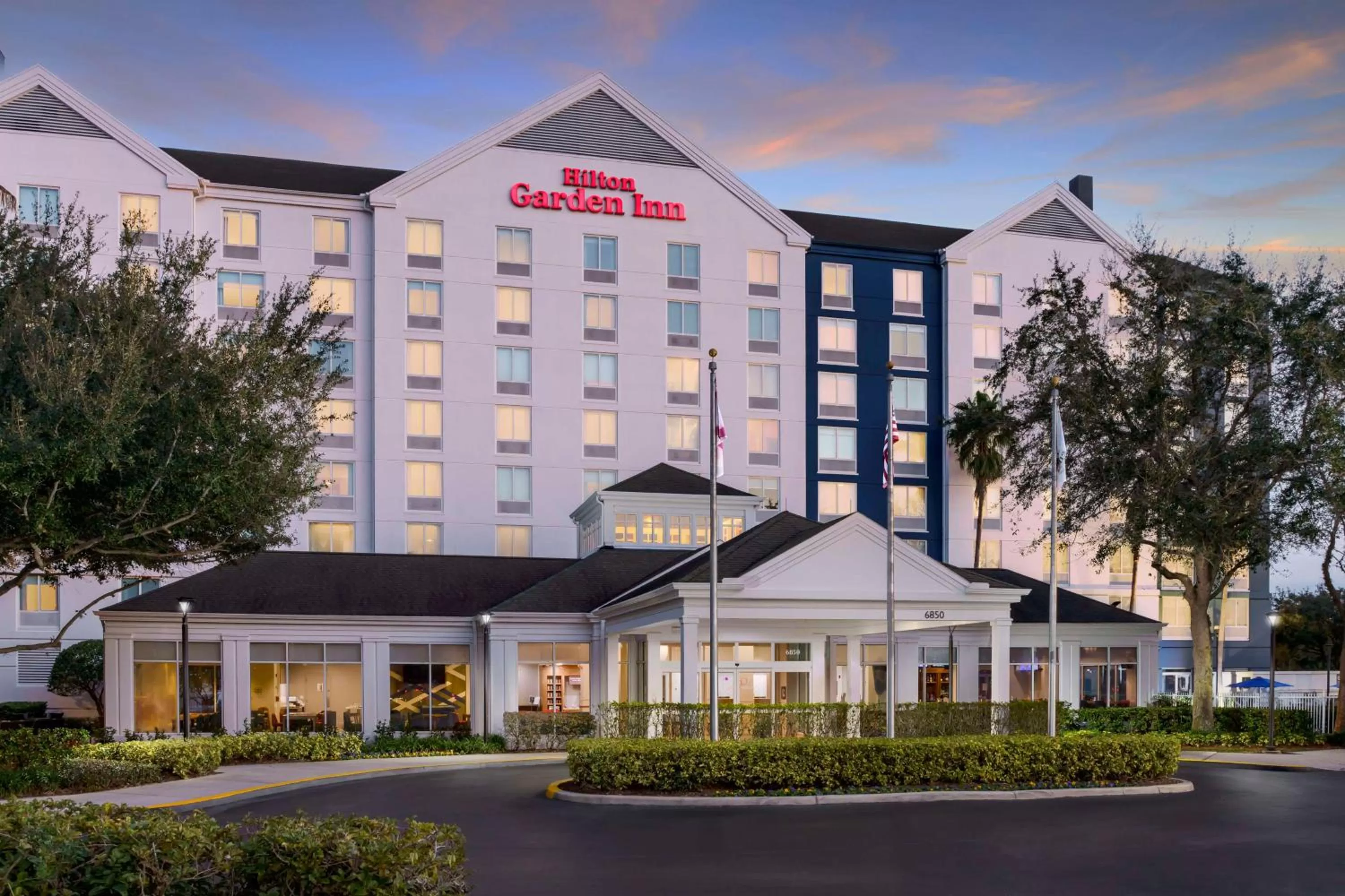 Property building in Hilton Garden Inn Orlando at SeaWorld