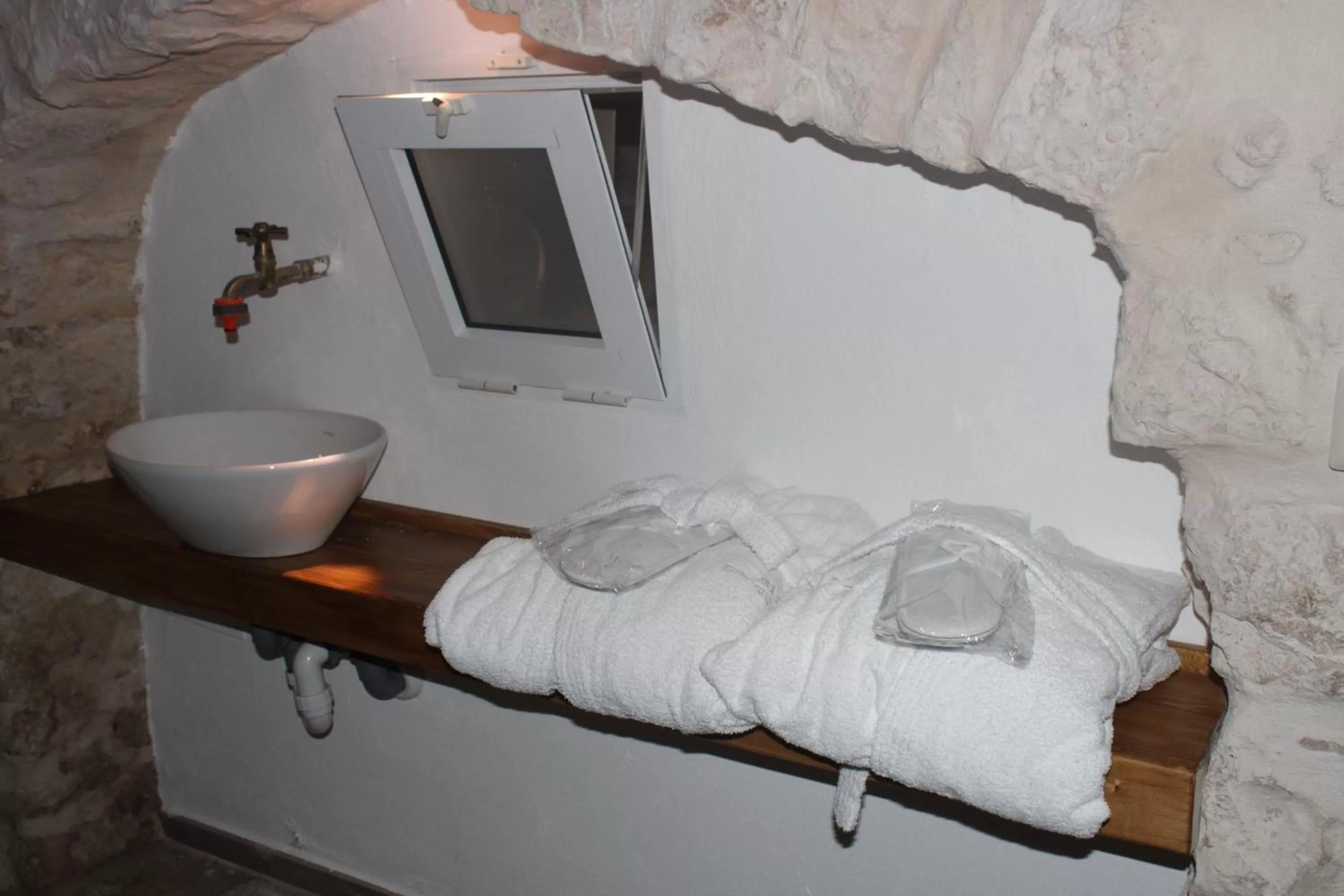 towels in Albergo Diffuso Dimora Rossi B&B