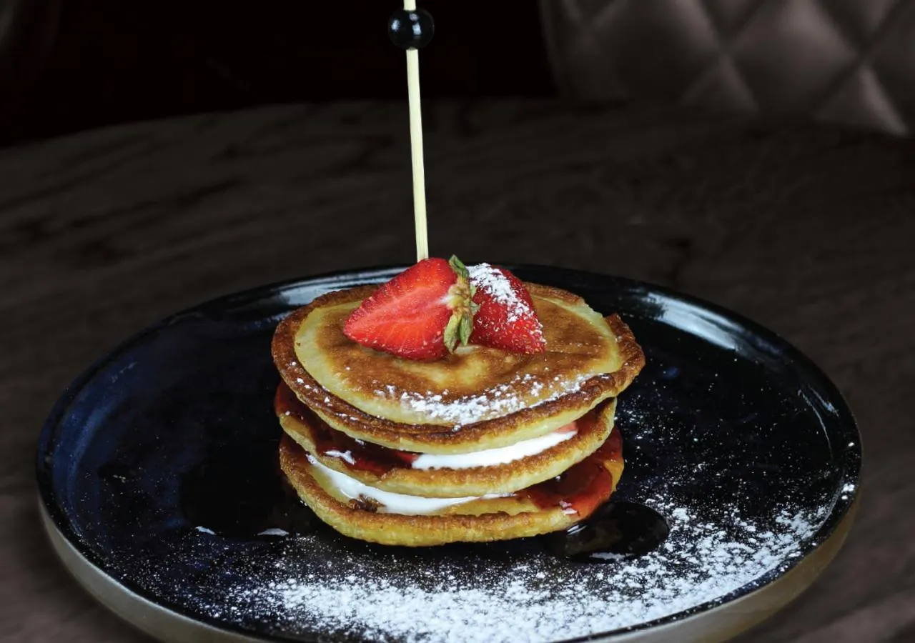 Restaurant/places to eat in Royal Court Legerova