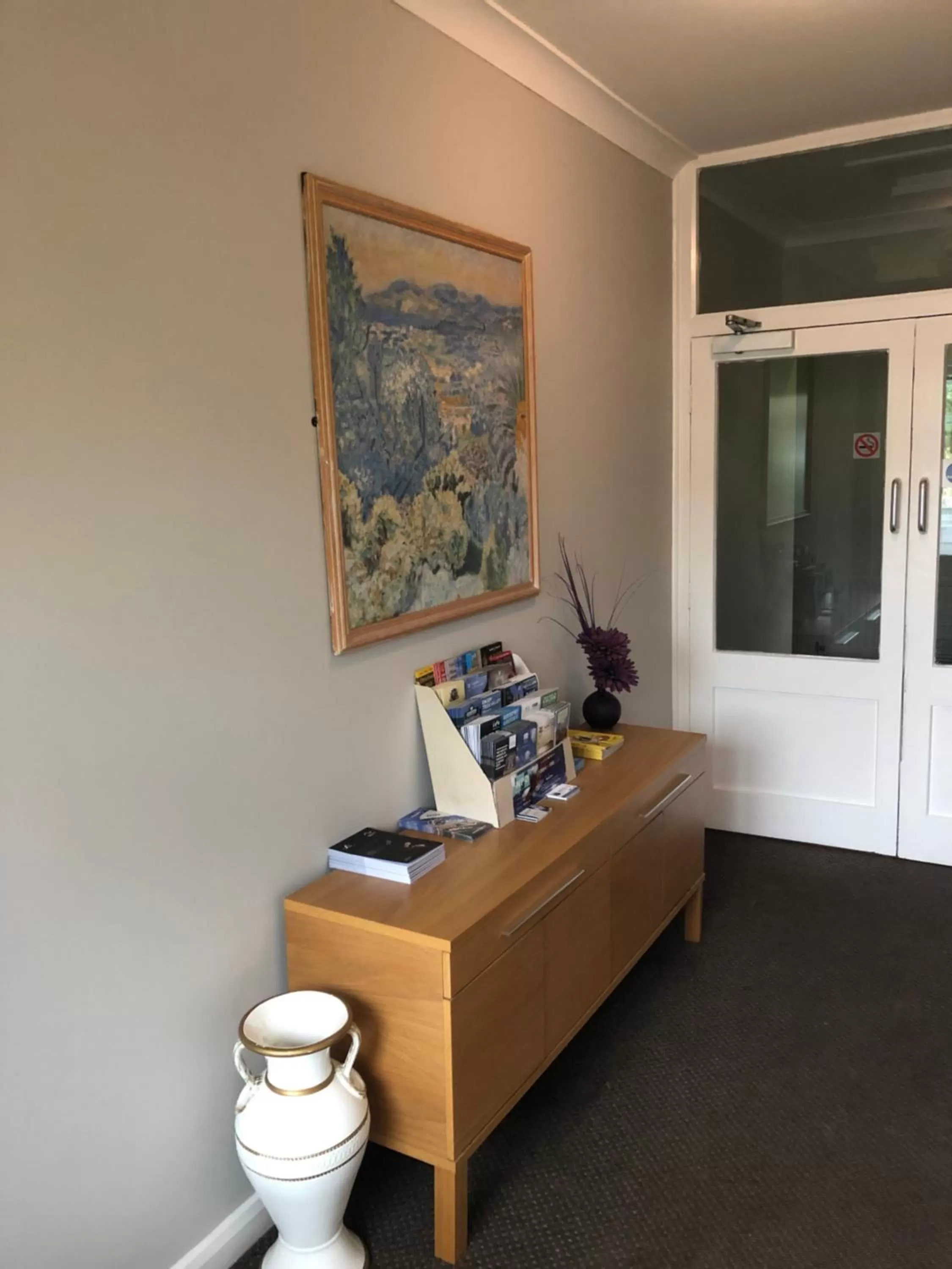 Lobby or reception in Michelangelos - Rooms, Restaurant & Bar