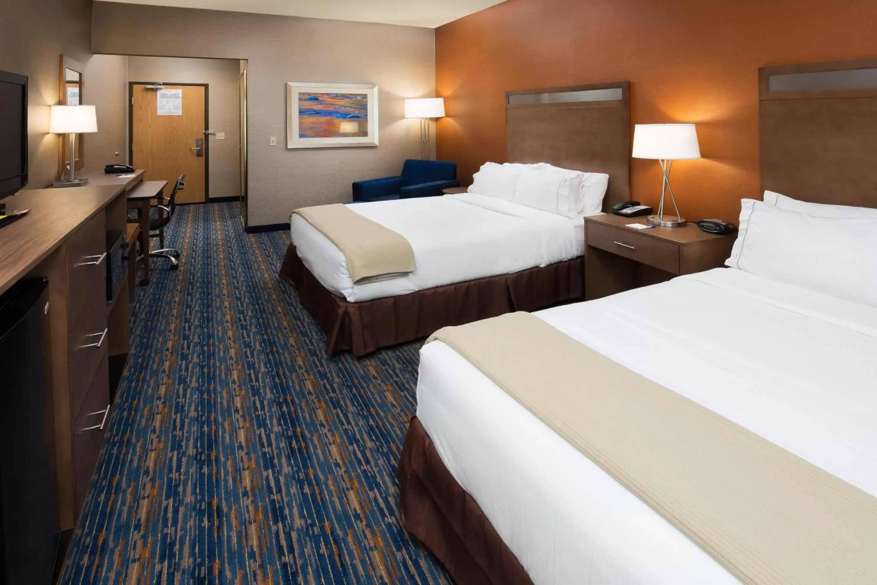 Queen Room with Two Queen Beds and Mobility Accessible Bathtub in Holiday Inn Express Rocklin - Galleria Area by IHG Queen Room with Two Queen Beds and Mobility Accessible Bathtub in Holiday Inn Express Rocklin - Galleria Area by IHG