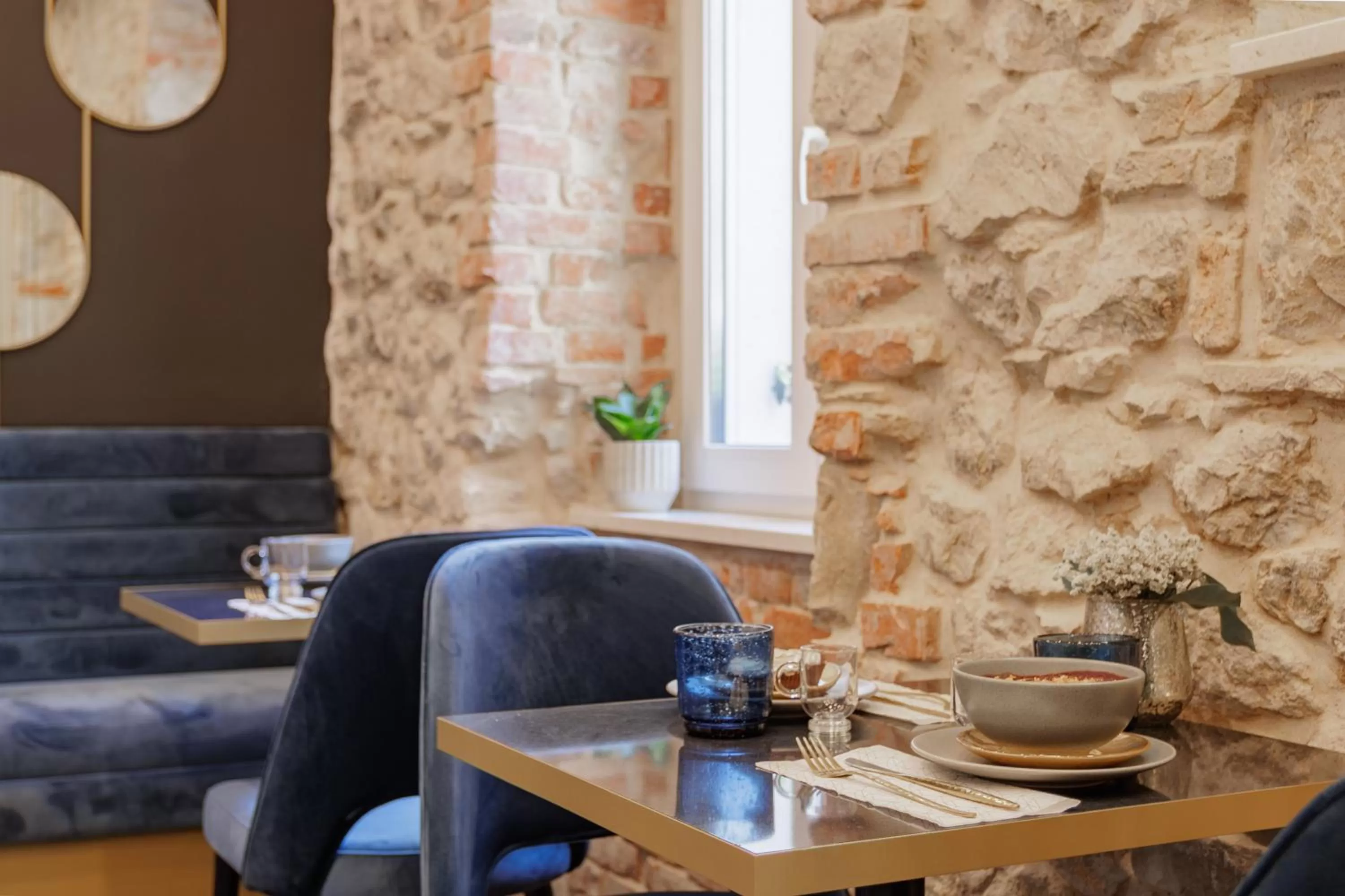 Dining area in Heritage Rooms Split Olympic Dream