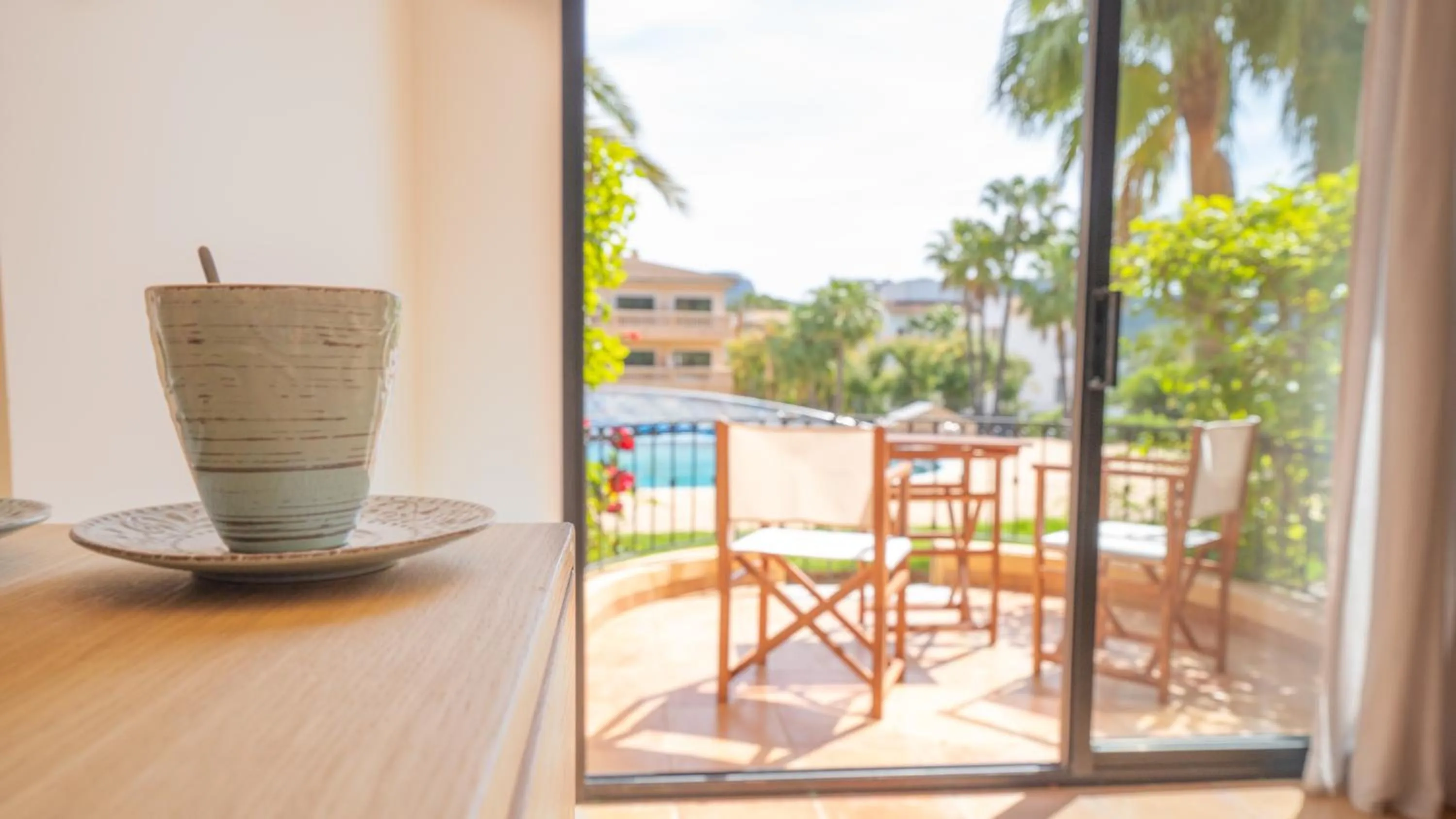 Coffee/tea facilities in Mon Port Hotel & Spa