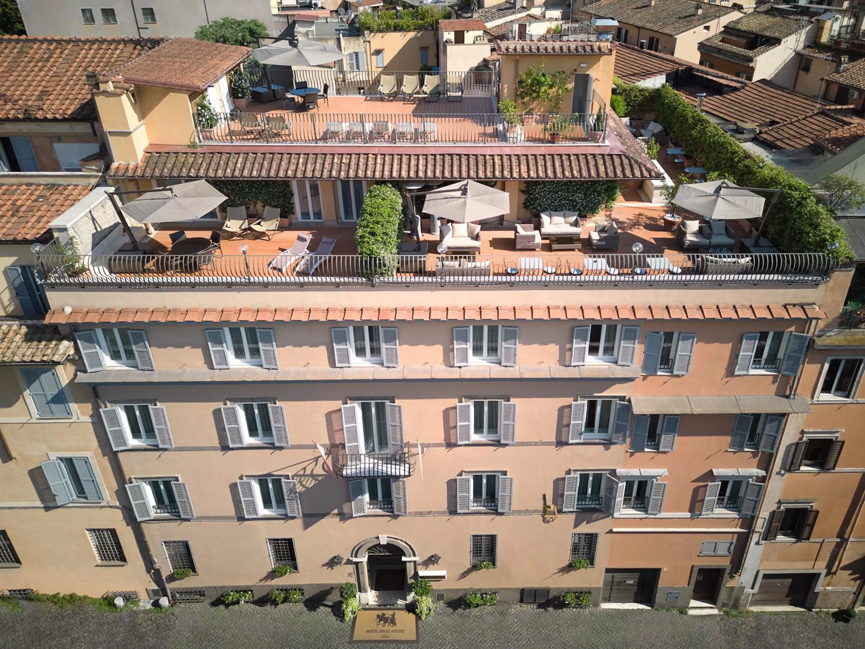 Property building in Hotel Degli Artisti