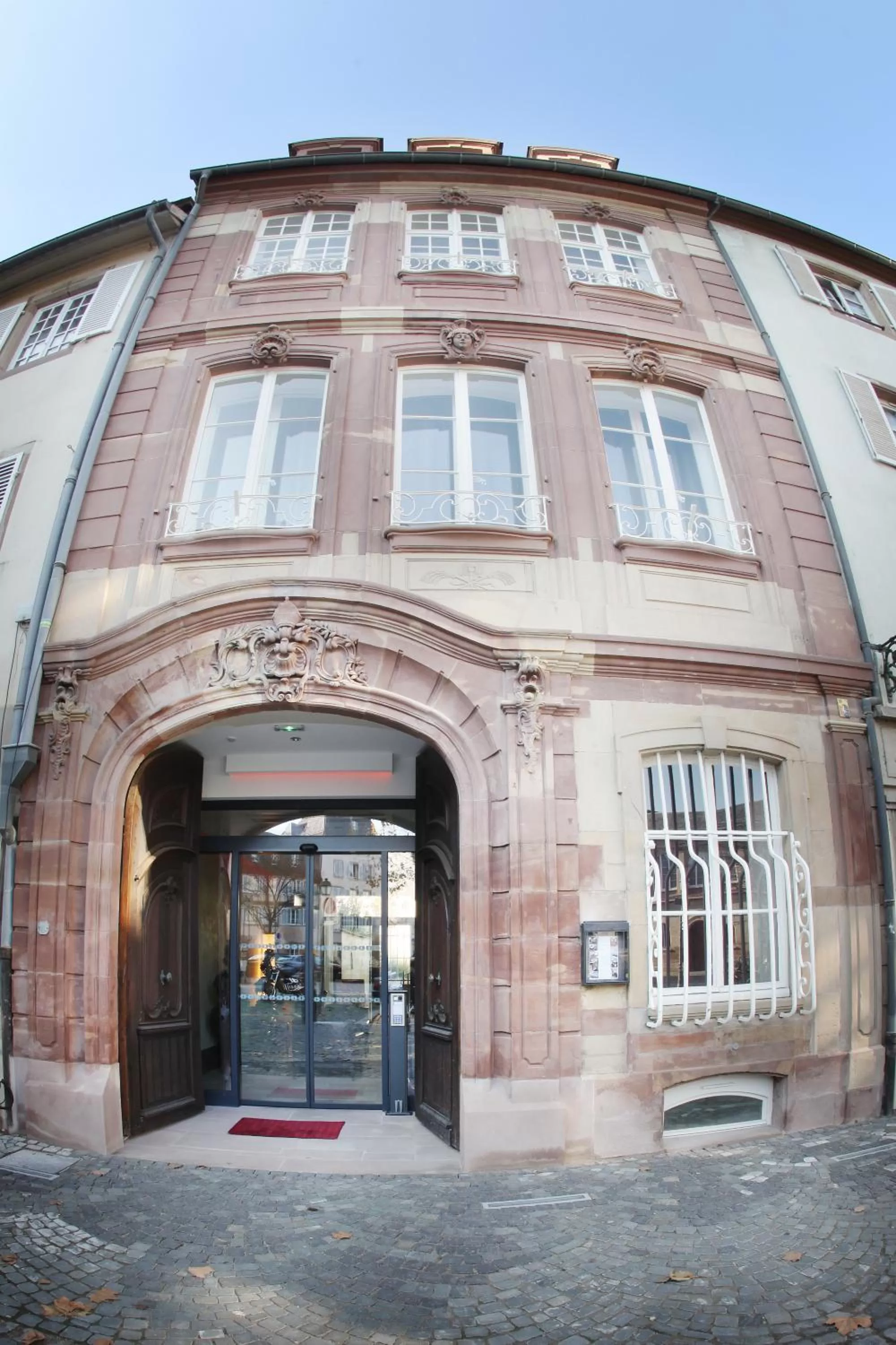Facade/entrance in Logis Hôtel Ettenheim