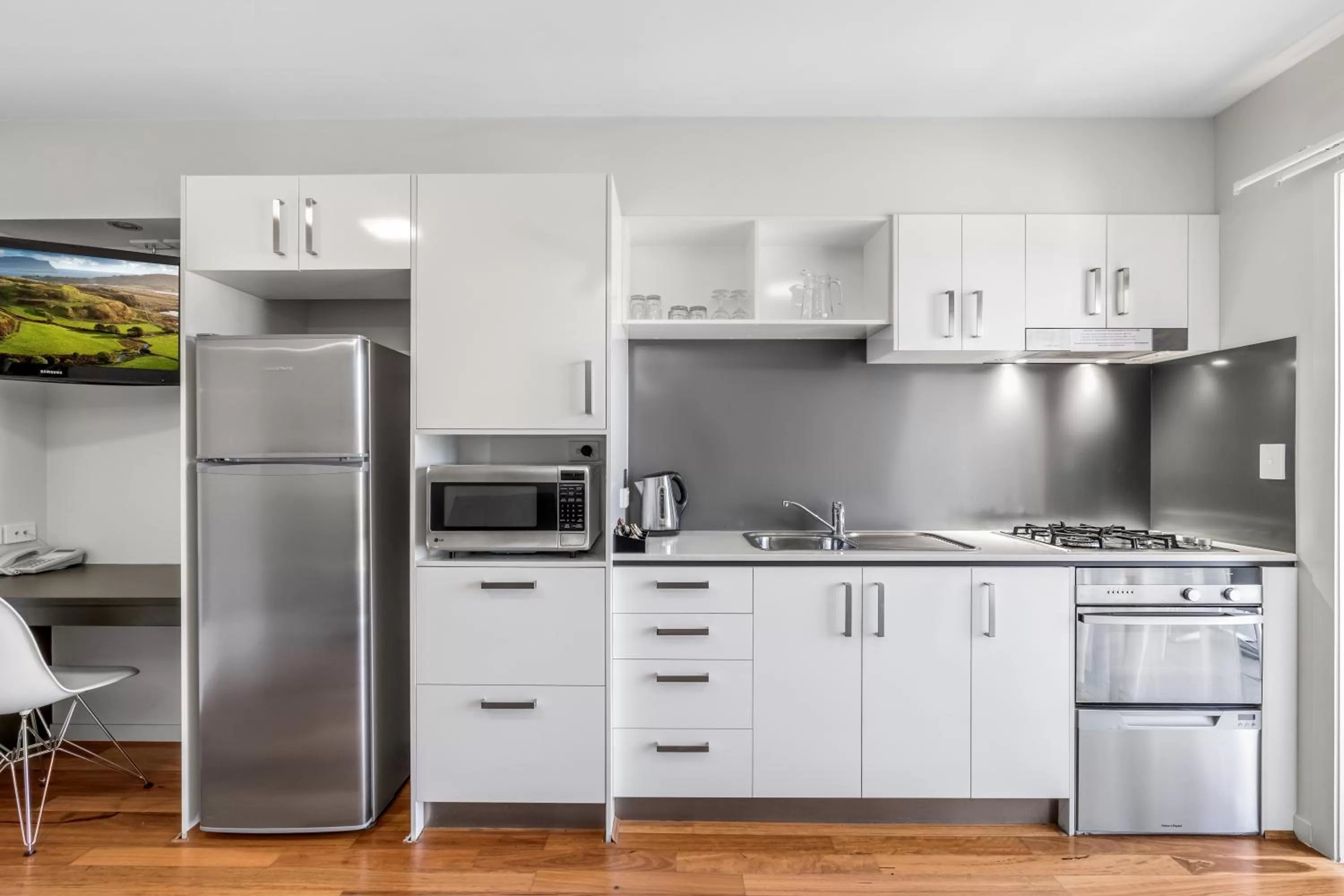 Kitchen or kitchenette in Essence Apartments Chermside