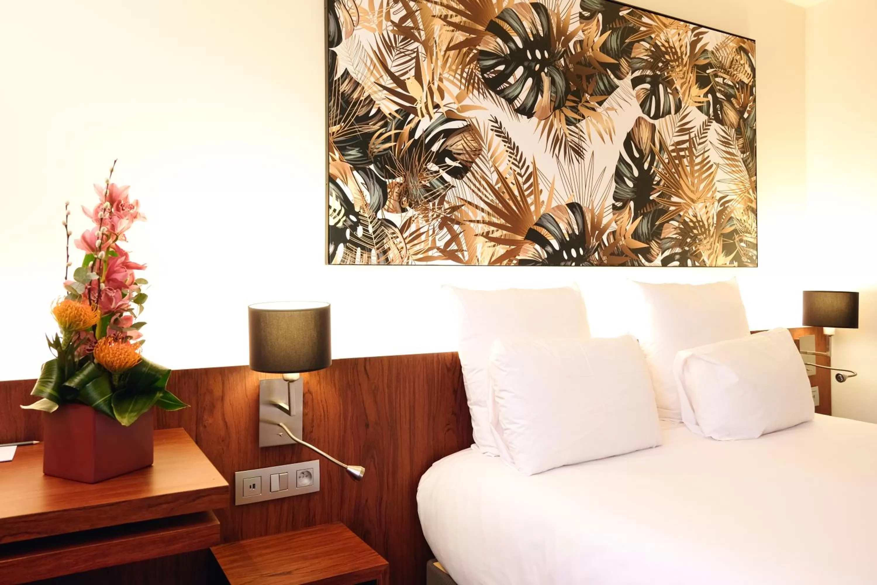 Photo of the whole room, Bed in Mercure Perpignan Centre