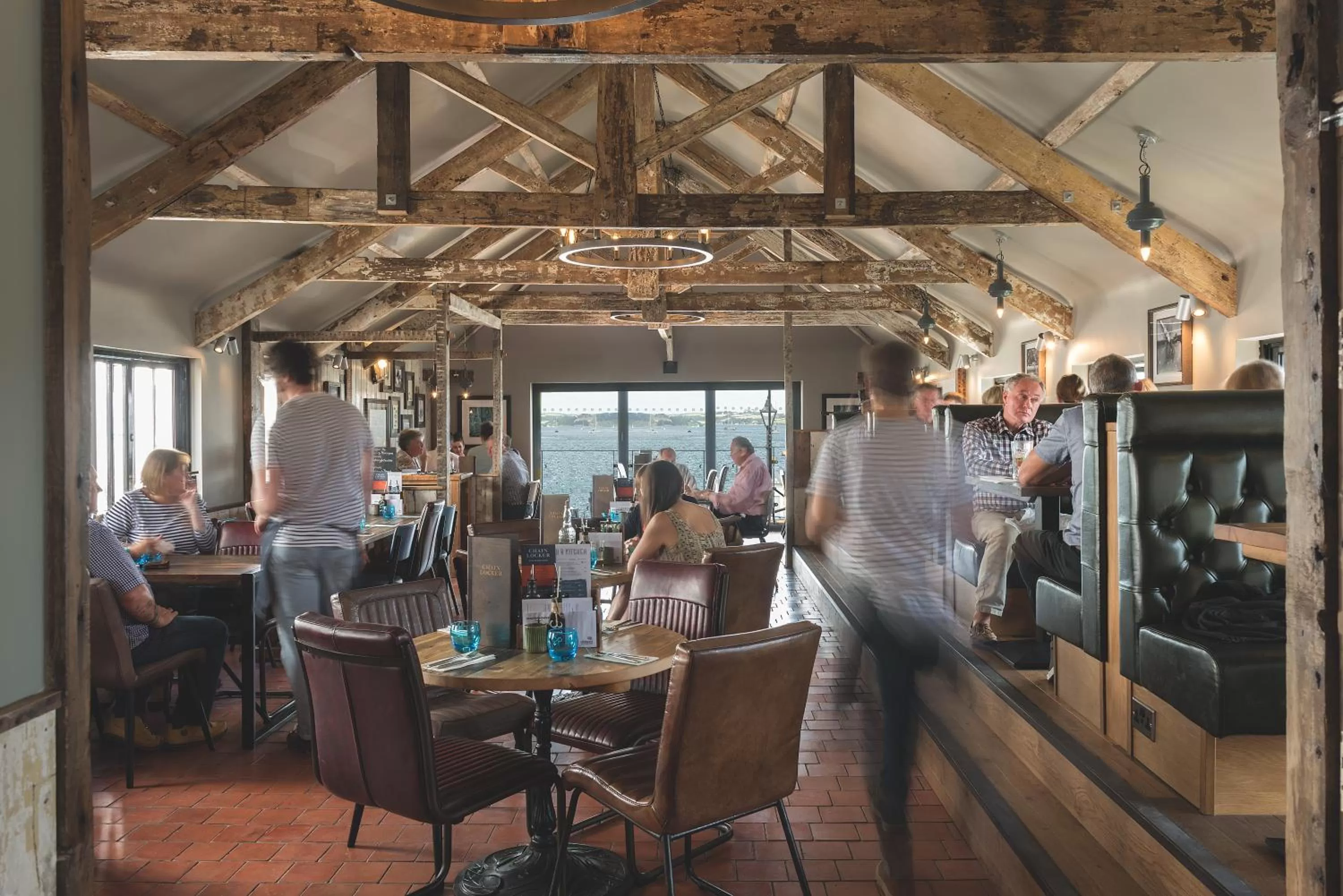 Restaurant/places to eat in Chainlocker