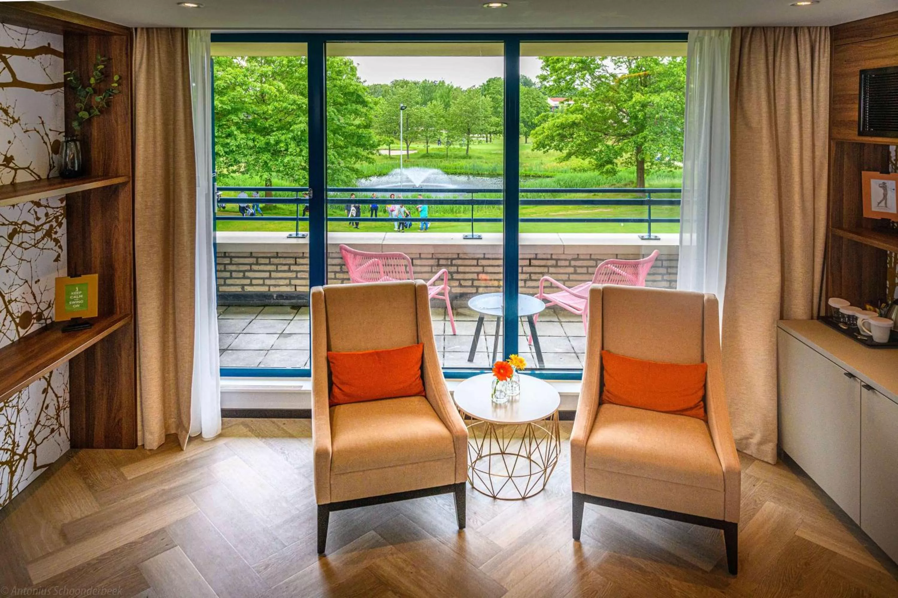 Living room in DoubleTree by Hilton Royal Parc Soestduinen